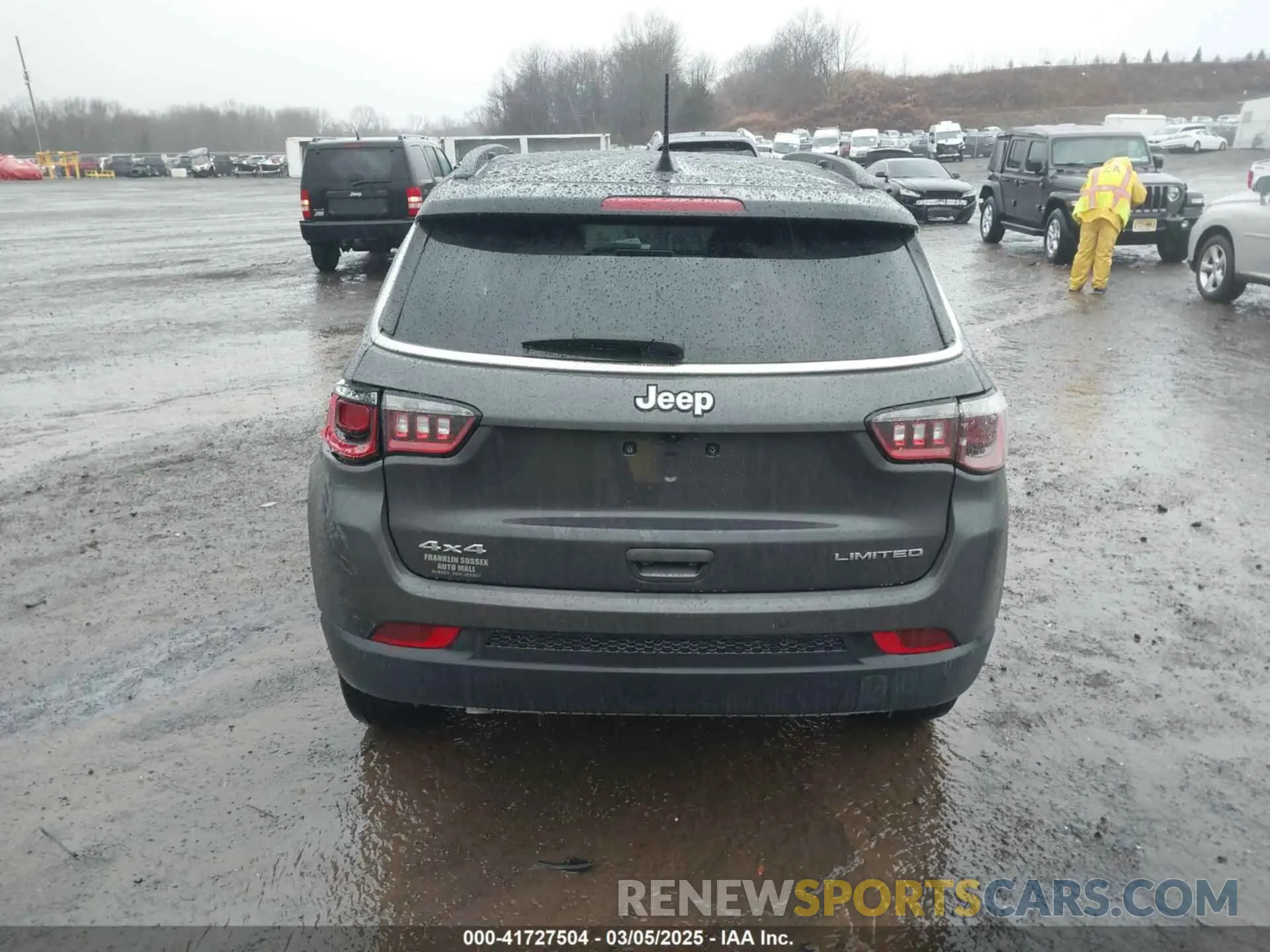 15 Photograph of a damaged car 3C4NJDCN0RT162261 JEEP COMPASS 2024