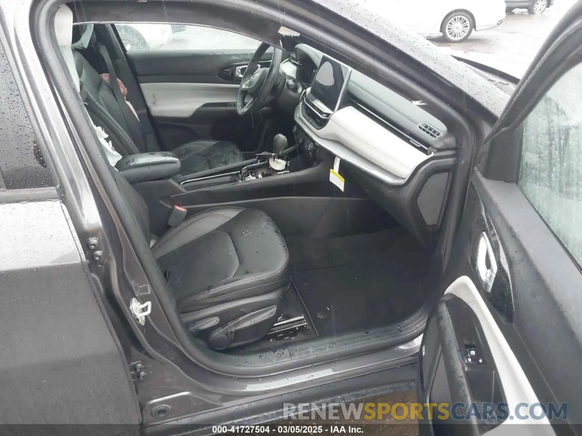 5 Photograph of a damaged car 3C4NJDCN0RT162261 JEEP COMPASS 2024