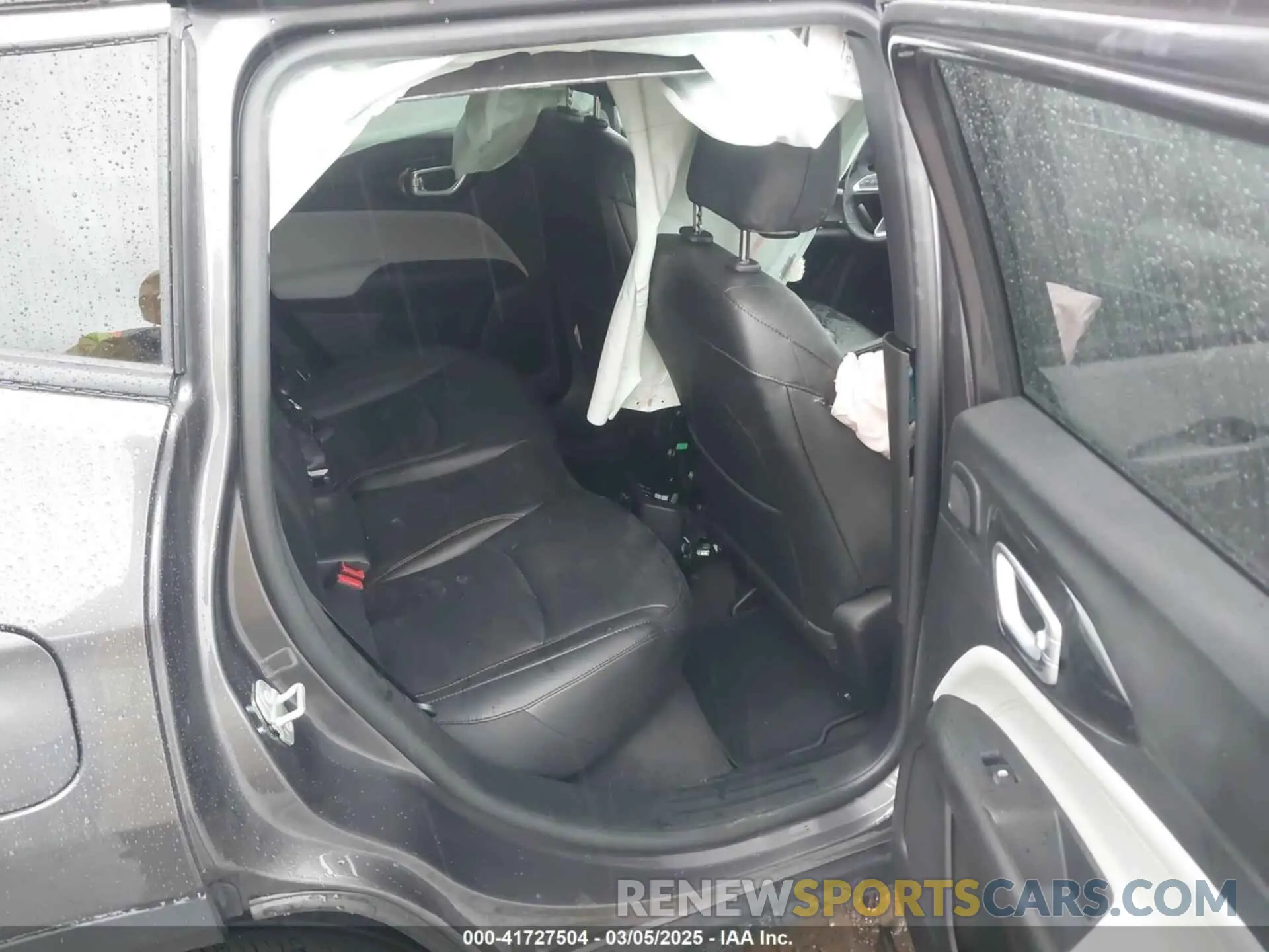 8 Photograph of a damaged car 3C4NJDCN0RT162261 JEEP COMPASS 2024