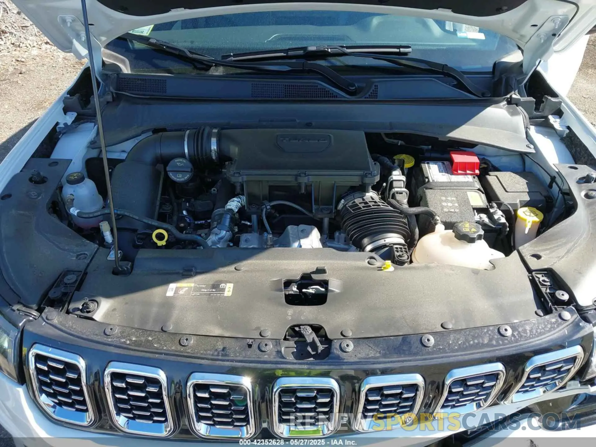 10 Photograph of a damaged car 3C4NJDCN0RT164821 JEEP COMPASS 2024