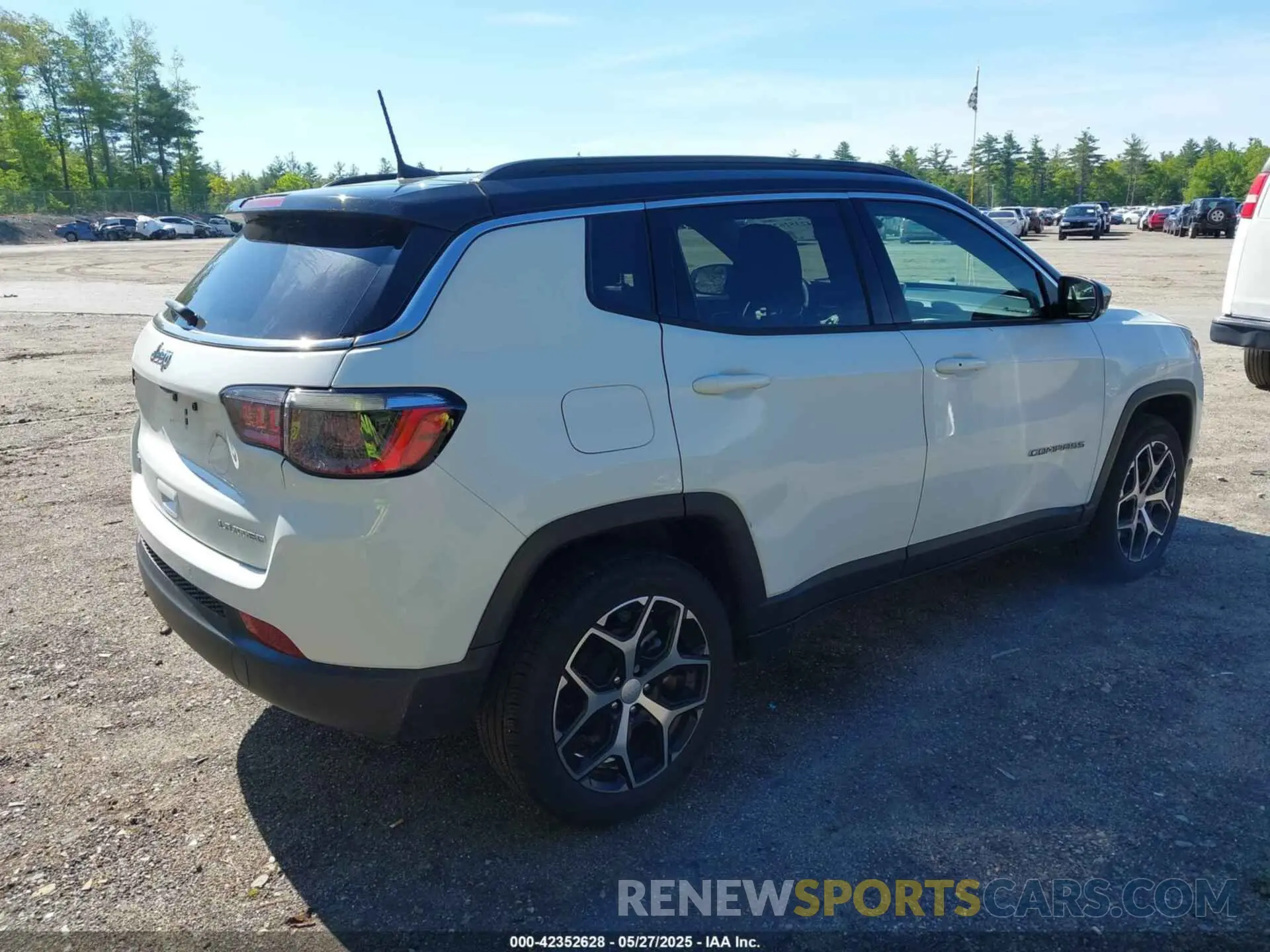 4 Photograph of a damaged car 3C4NJDCN0RT164821 JEEP COMPASS 2024