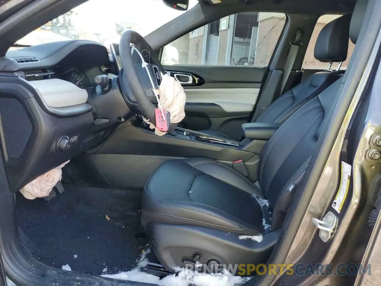 7 Photograph of a damaged car 3C4NJDCN0RT174510 JEEP COMPASS 2024