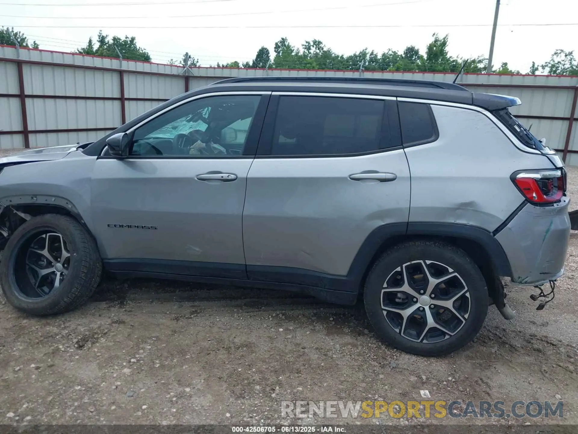 14 Photograph of a damaged car 3C4NJDCN0RT610787 JEEP COMPASS 2024