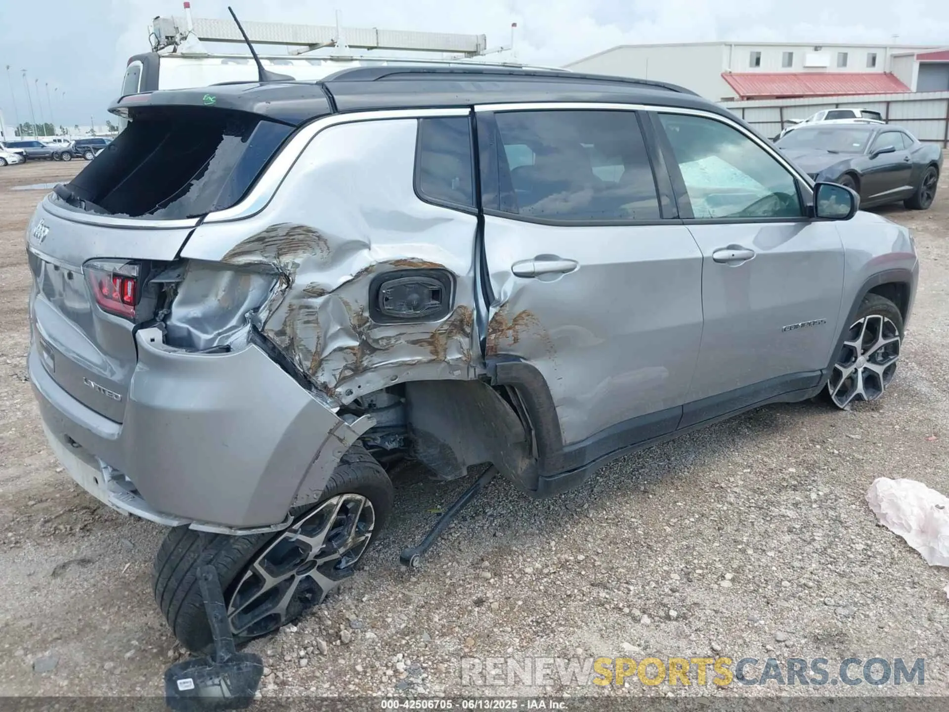 4 Photograph of a damaged car 3C4NJDCN0RT610787 JEEP COMPASS 2024
