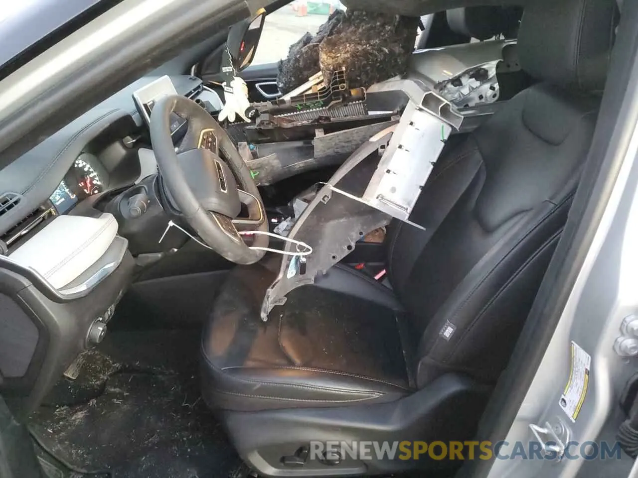 7 Photograph of a damaged car 3C4NJDCN1RT112985 JEEP COMPASS 2024