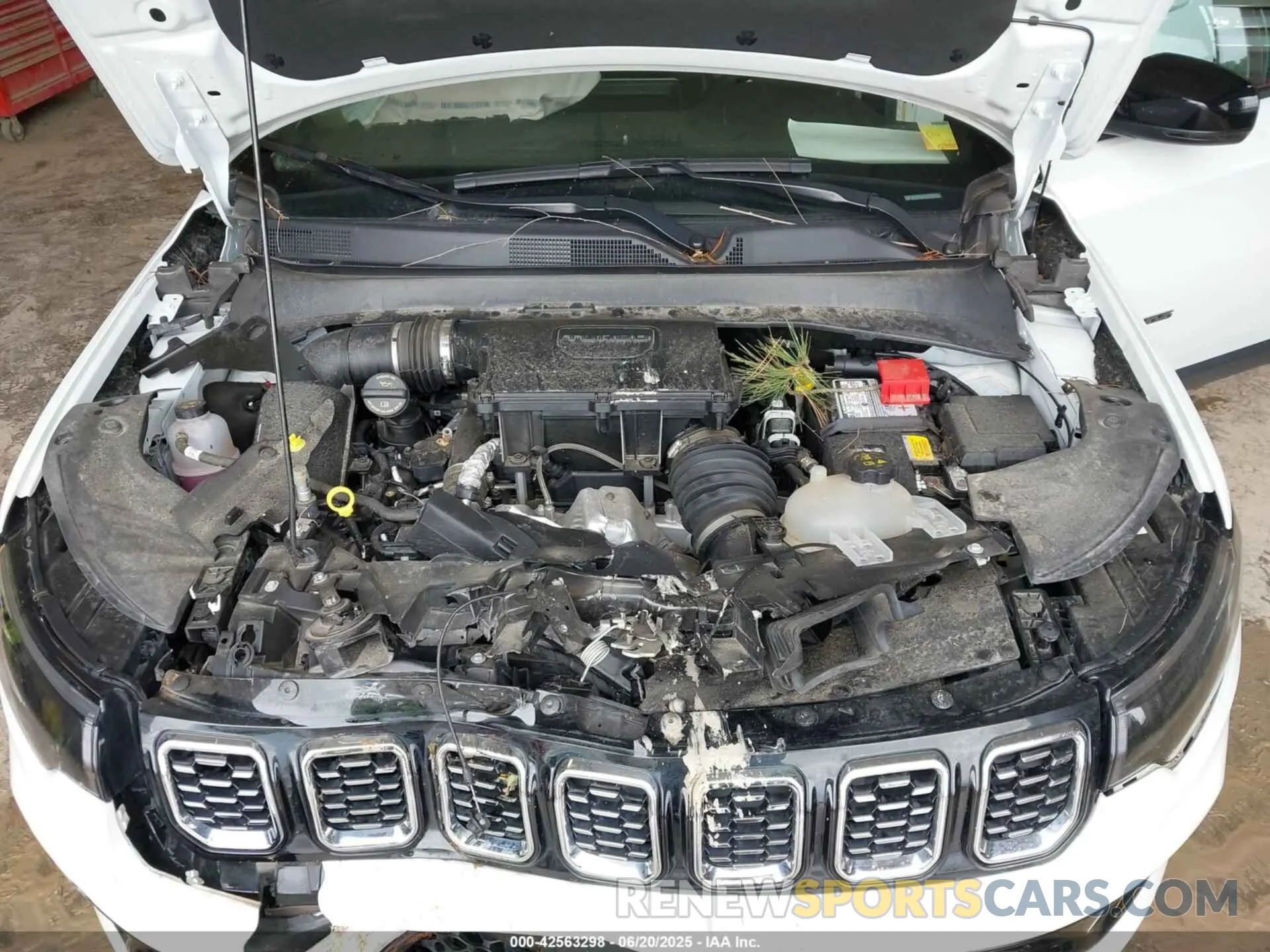 10 Photograph of a damaged car 3C4NJDCN1RT127132 JEEP COMPASS 2024