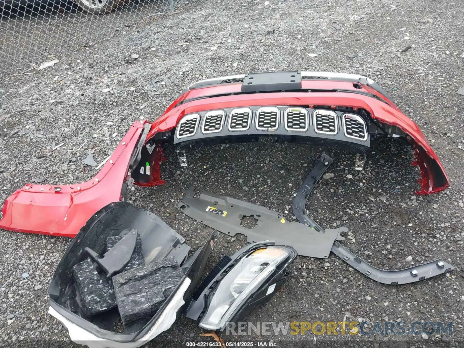 12 Photograph of a damaged car 3C4NJDCN1RT140091 JEEP COMPASS 2024