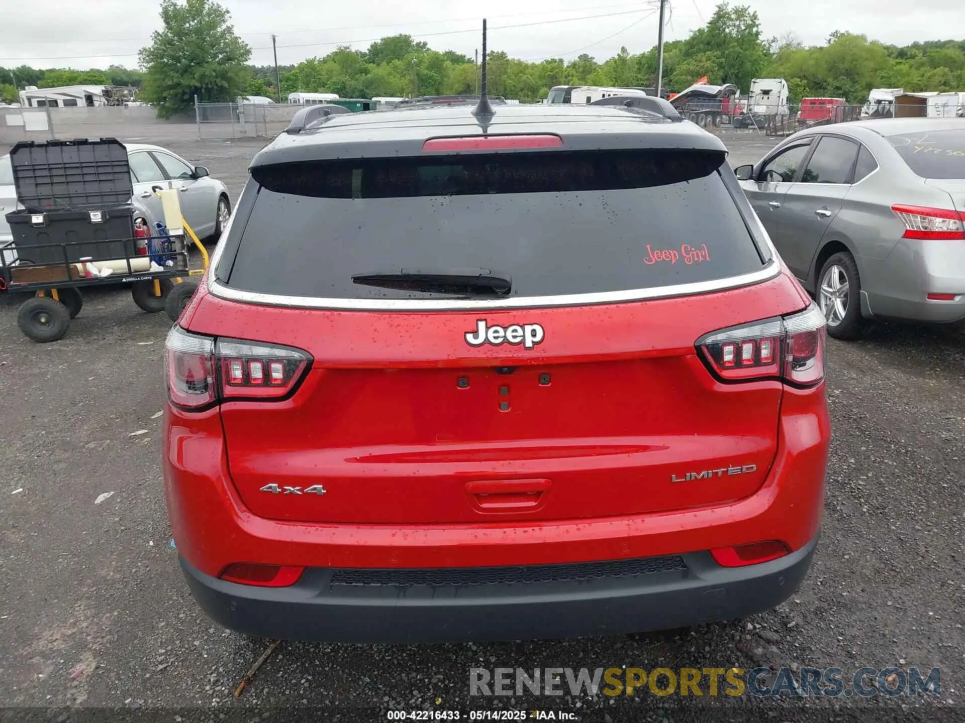 17 Photograph of a damaged car 3C4NJDCN1RT140091 JEEP COMPASS 2024
