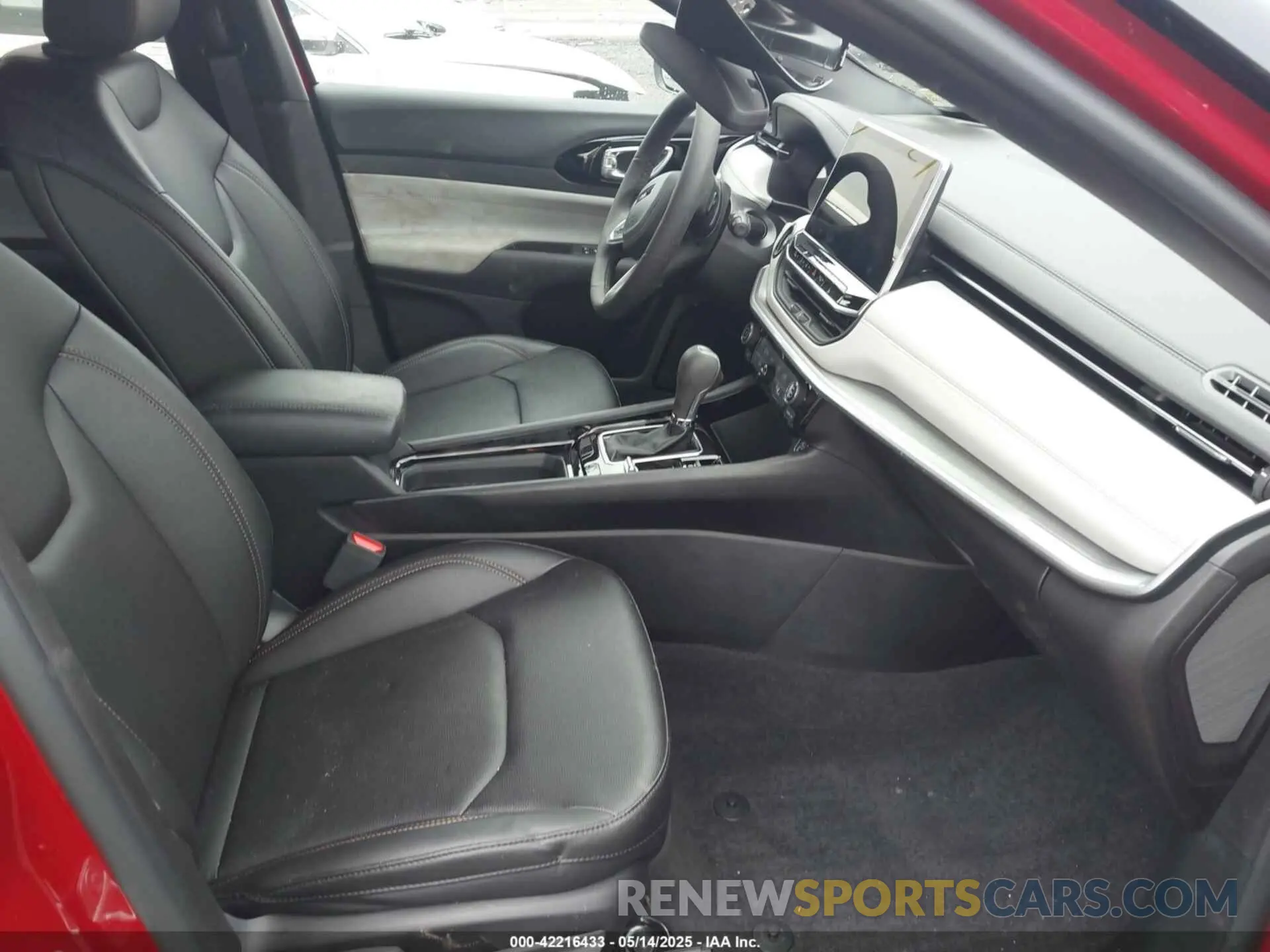 5 Photograph of a damaged car 3C4NJDCN1RT140091 JEEP COMPASS 2024
