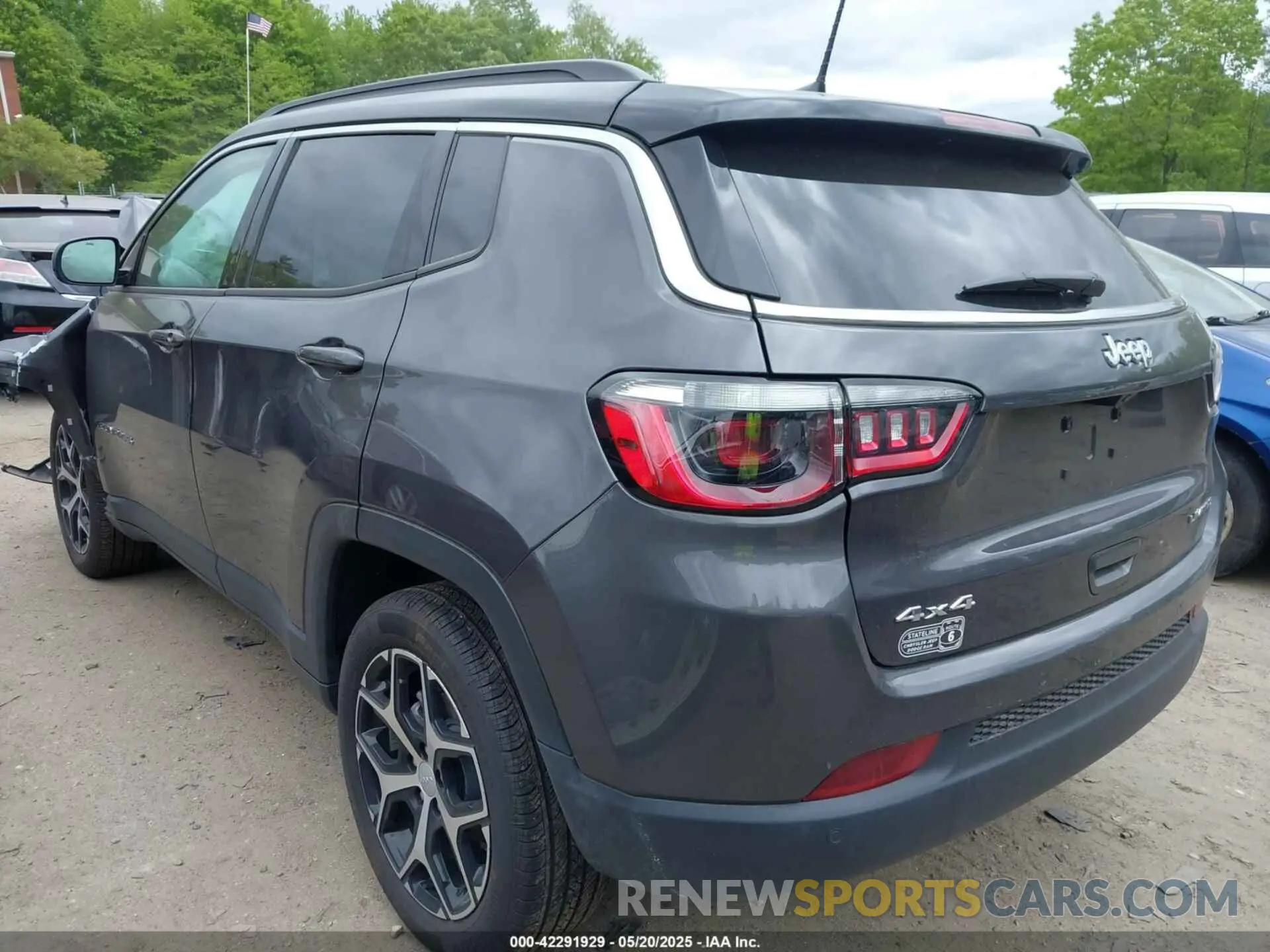 3 Photograph of a damaged car 3C4NJDCN1RT174161 JEEP COMPASS 2024