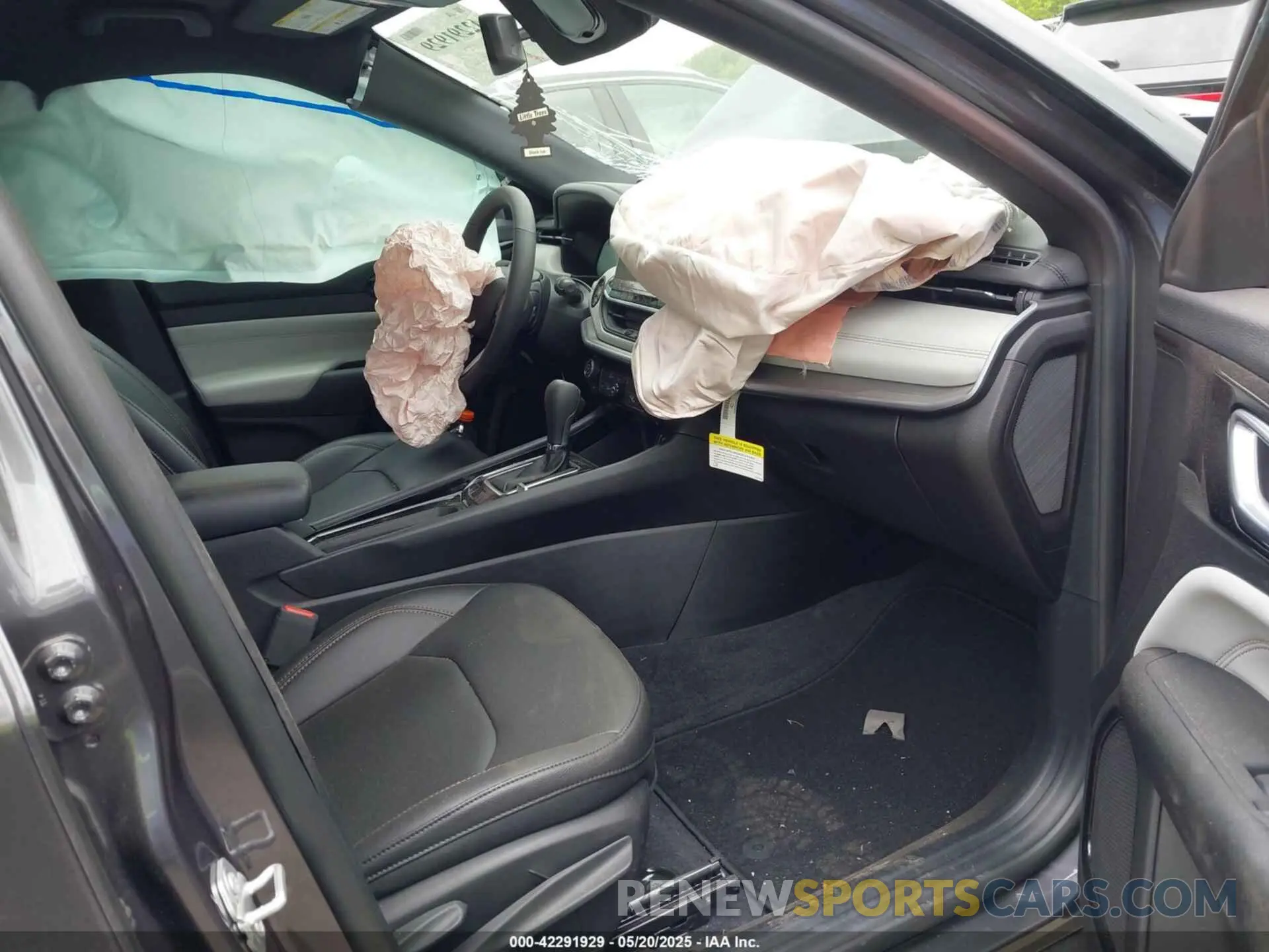 5 Photograph of a damaged car 3C4NJDCN1RT174161 JEEP COMPASS 2024