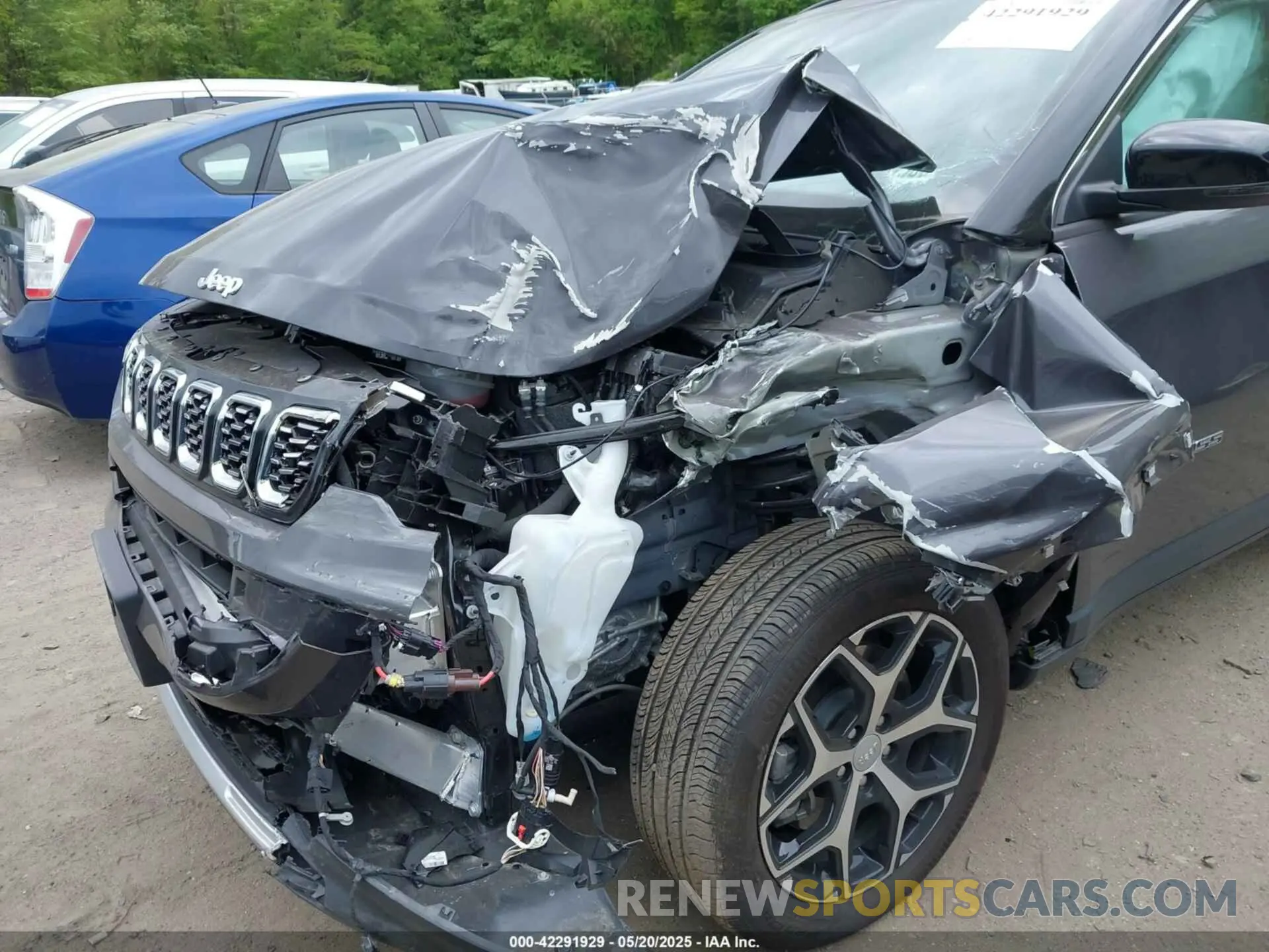 6 Photograph of a damaged car 3C4NJDCN1RT174161 JEEP COMPASS 2024