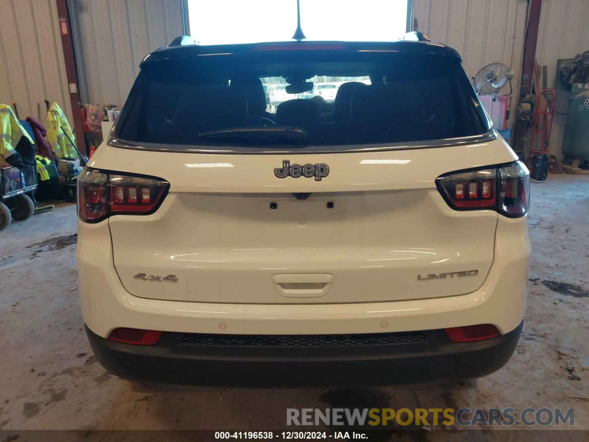 16 Photograph of a damaged car 3C4NJDCN2RT593278 JEEP COMPASS 2024