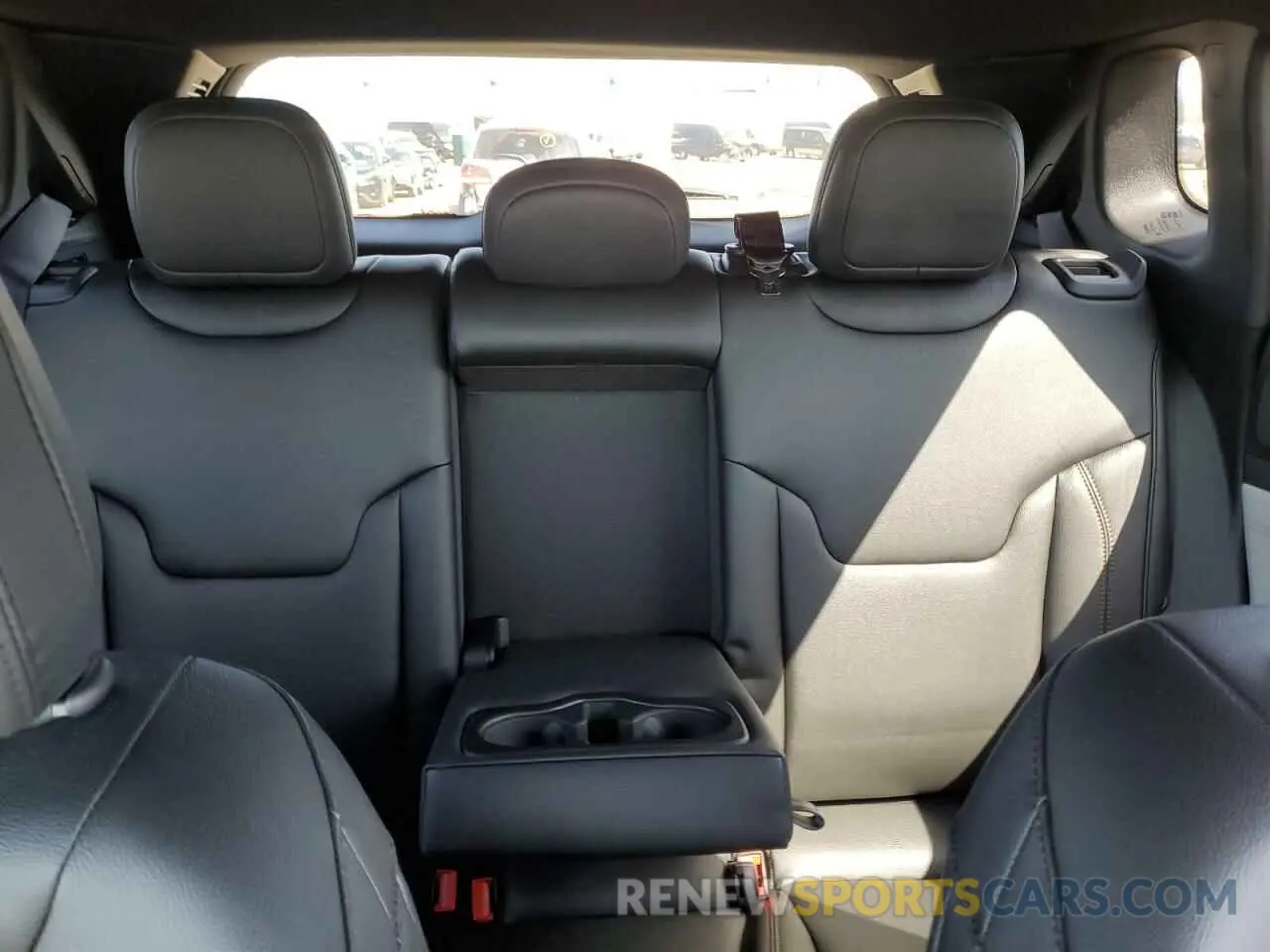 10 Photograph of a damaged car 3C4NJDCN3RT127438 JEEP COMPASS 2024