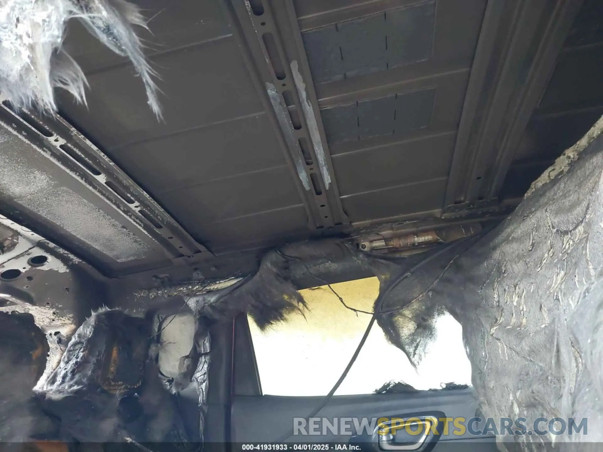 13 Photograph of a damaged car 3C4NJDCN3RT174341 JEEP COMPASS 2024