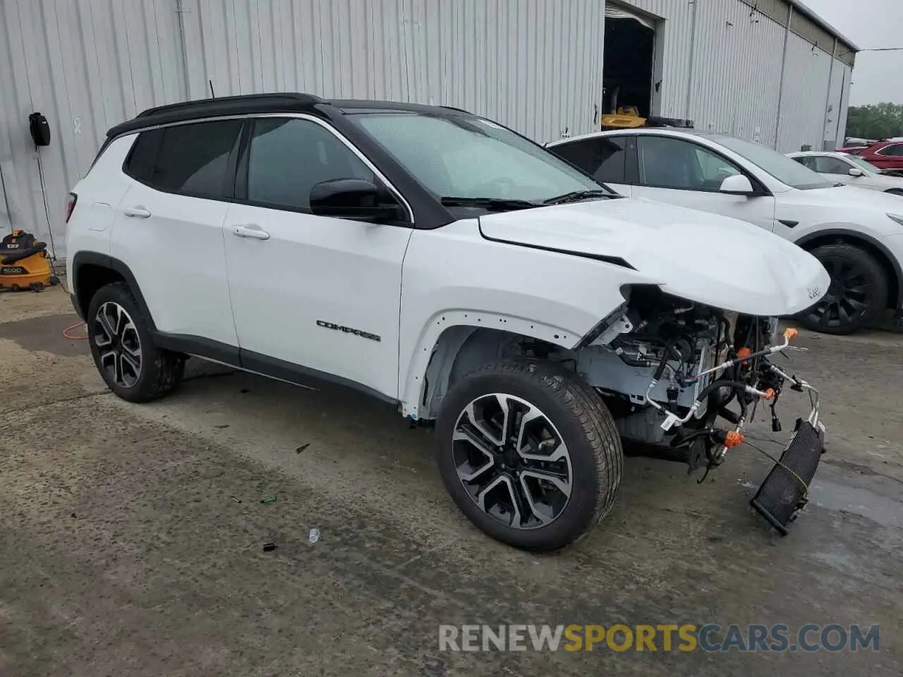 4 Photograph of a damaged car 3C4NJDCN4RT578913 JEEP COMPASS 2024