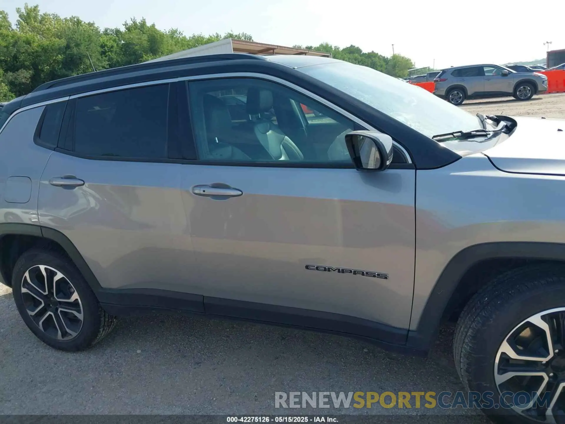 13 Photograph of a damaged car 3C4NJDCN4RT595193 JEEP COMPASS 2024