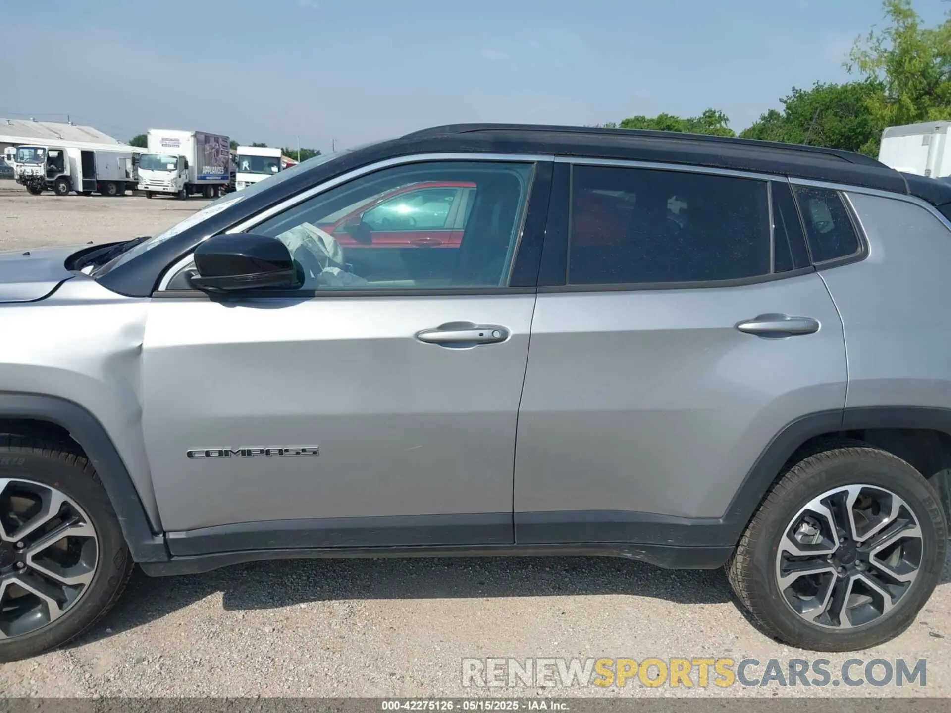 14 Photograph of a damaged car 3C4NJDCN4RT595193 JEEP COMPASS 2024