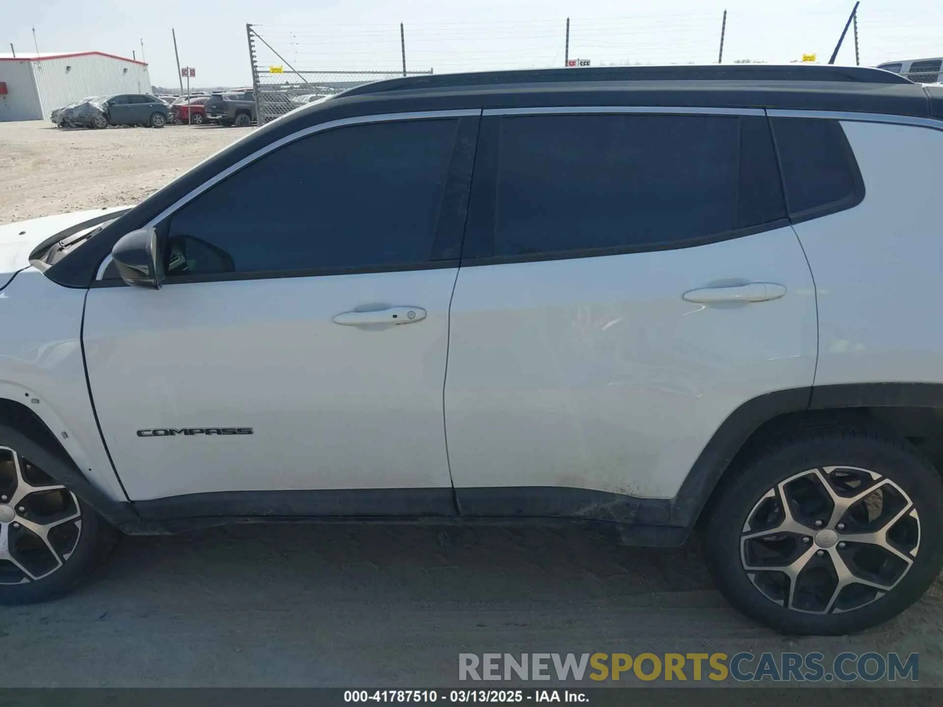 14 Photograph of a damaged car 3C4NJDCN5RT112861 JEEP COMPASS 2024