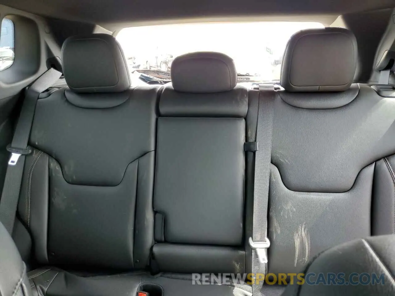 10 Photograph of a damaged car 3C4NJDCN5RT160022 JEEP COMPASS 2024