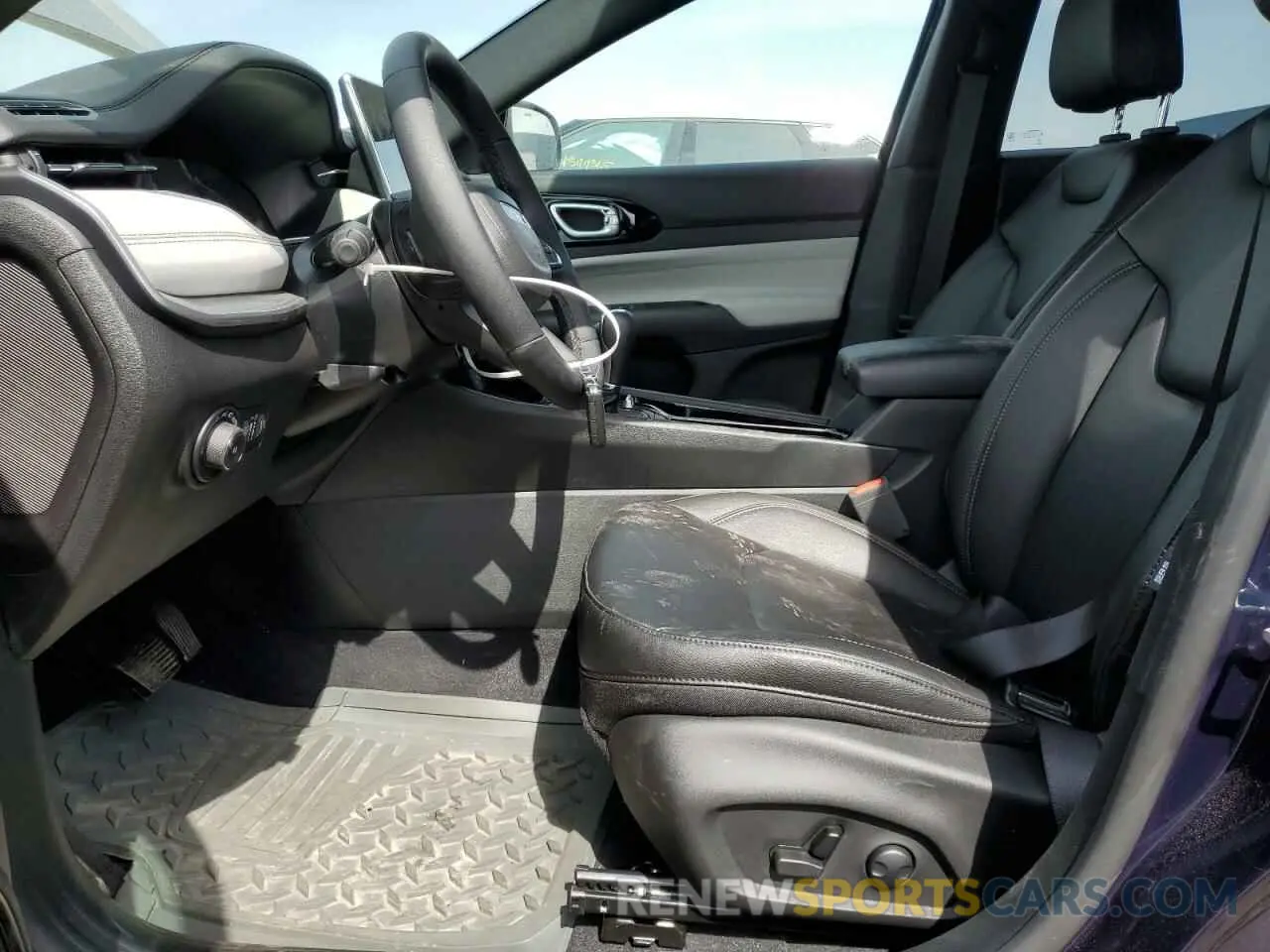 7 Photograph of a damaged car 3C4NJDCN5RT160022 JEEP COMPASS 2024