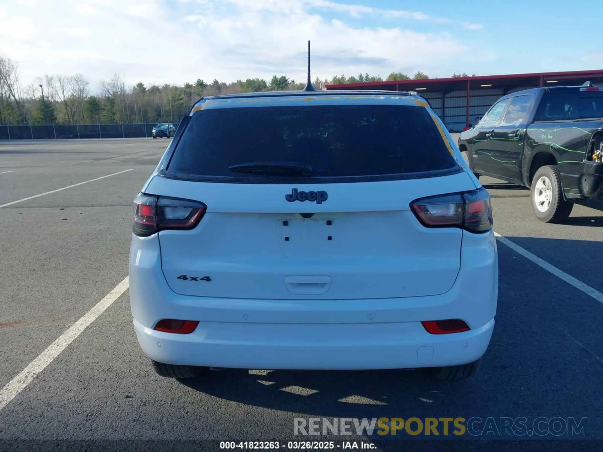17 Photograph of a damaged car 3C4NJDCN5RT171859 JEEP COMPASS 2024