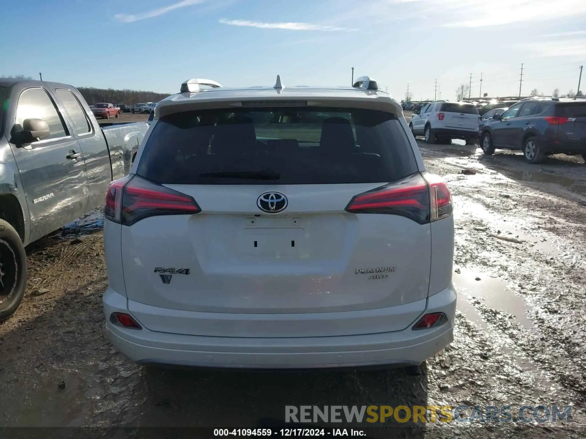 17 Photograph of a damaged car 3C4NJDCN6RT140507 JEEP COMPASS 2024