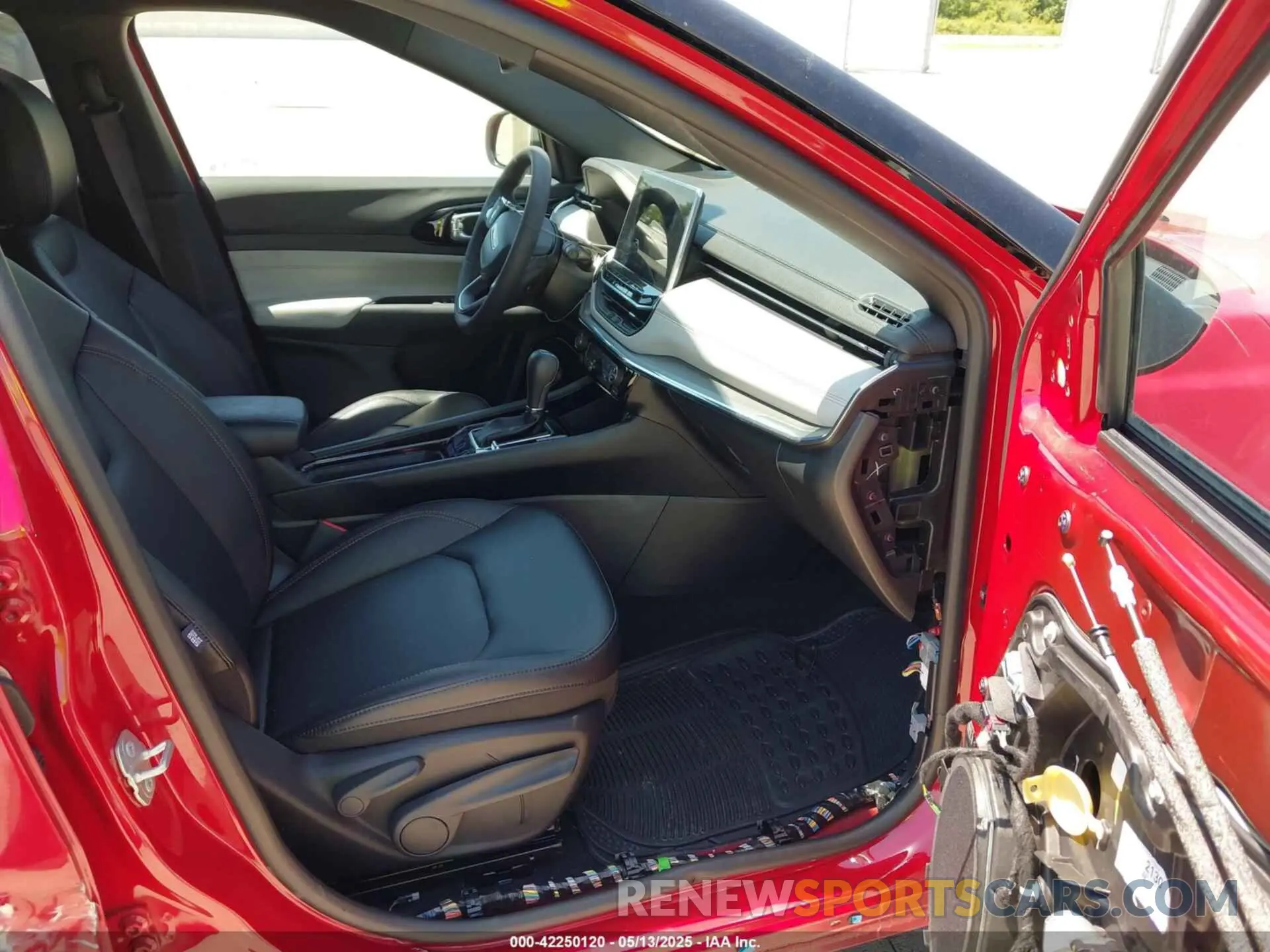 5 Photograph of a damaged car 3C4NJDCN6RT585619 JEEP COMPASS 2024