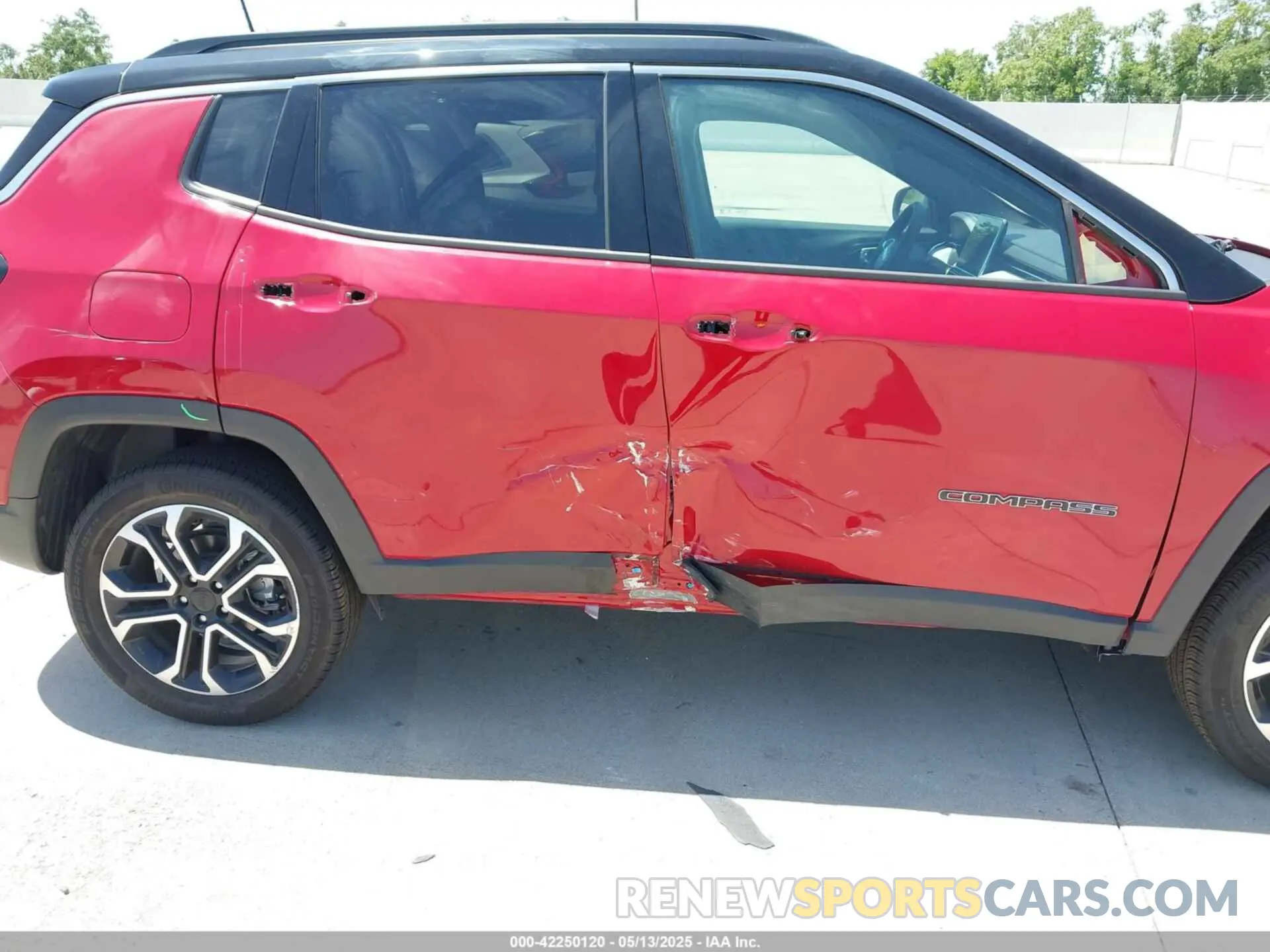 6 Photograph of a damaged car 3C4NJDCN6RT585619 JEEP COMPASS 2024