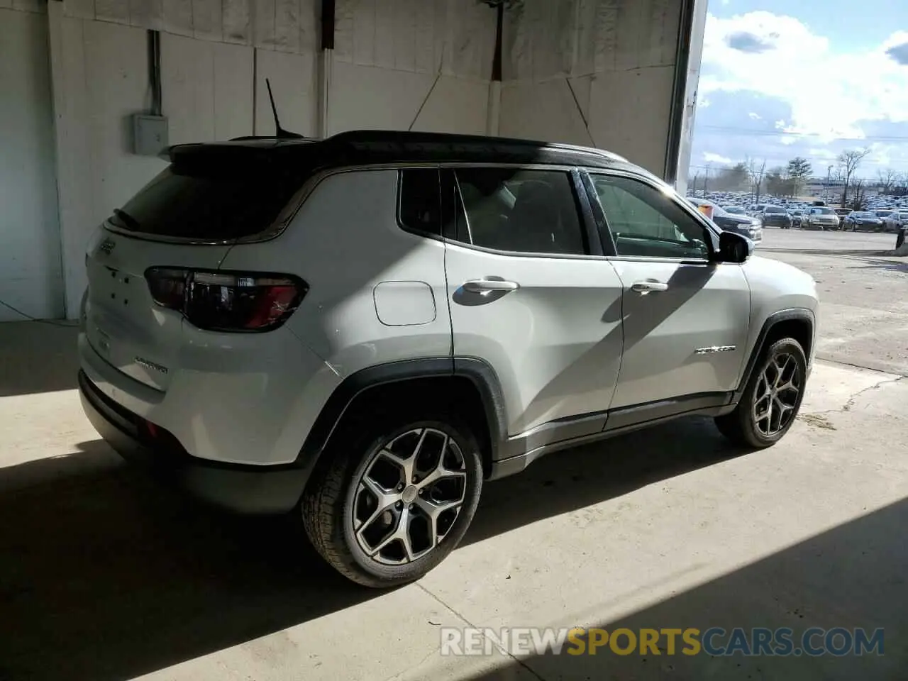 3 Photograph of a damaged car 3C4NJDCN7RT150852 JEEP COMPASS 2024