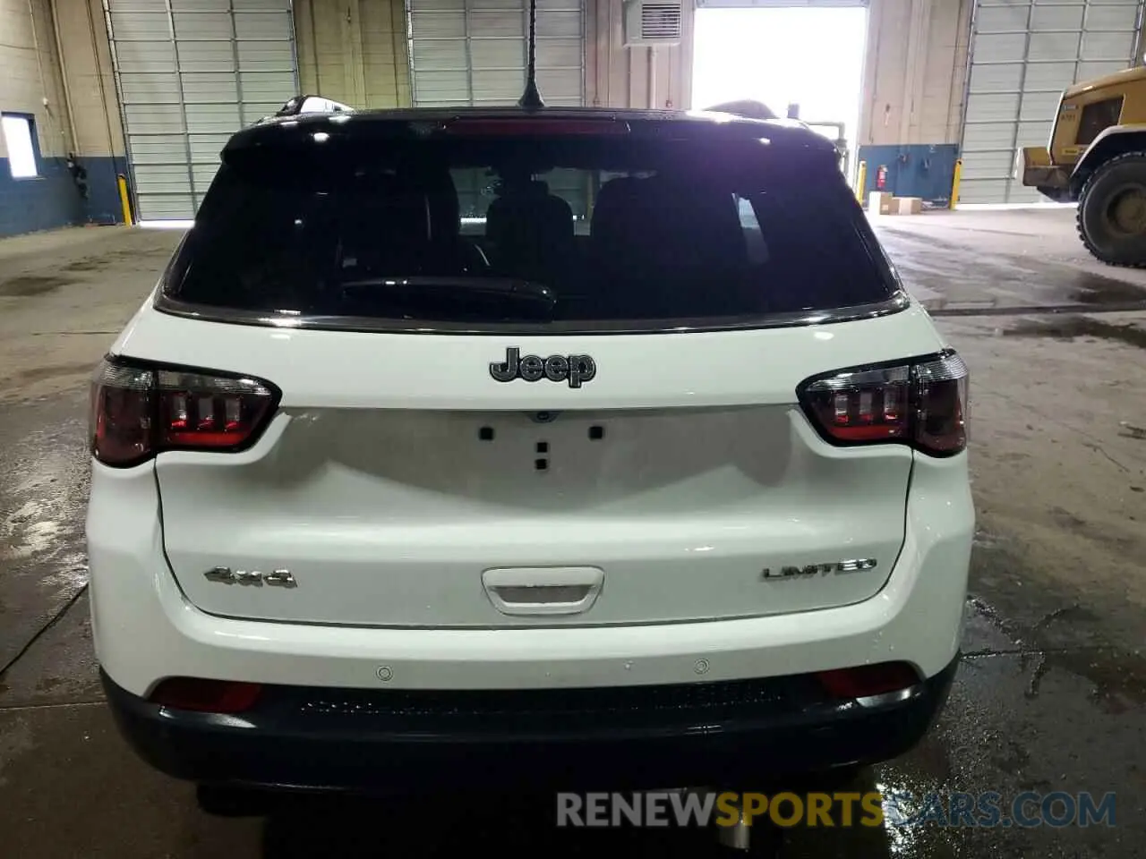 6 Photograph of a damaged car 3C4NJDCN7RT151547 JEEP COMPASS 2024
