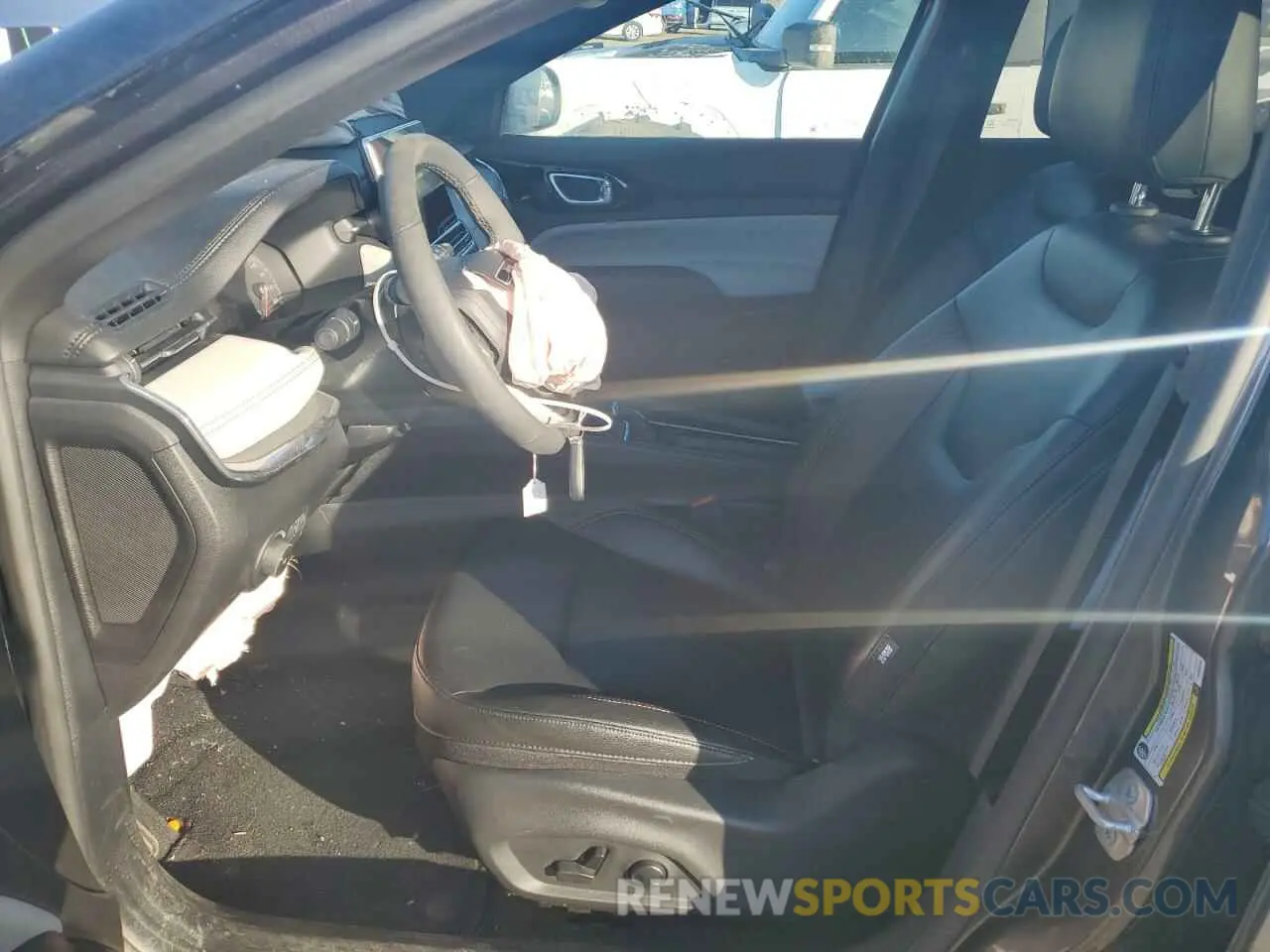 7 Photograph of a damaged car 3C4NJDCN7RT590196 JEEP COMPASS 2024