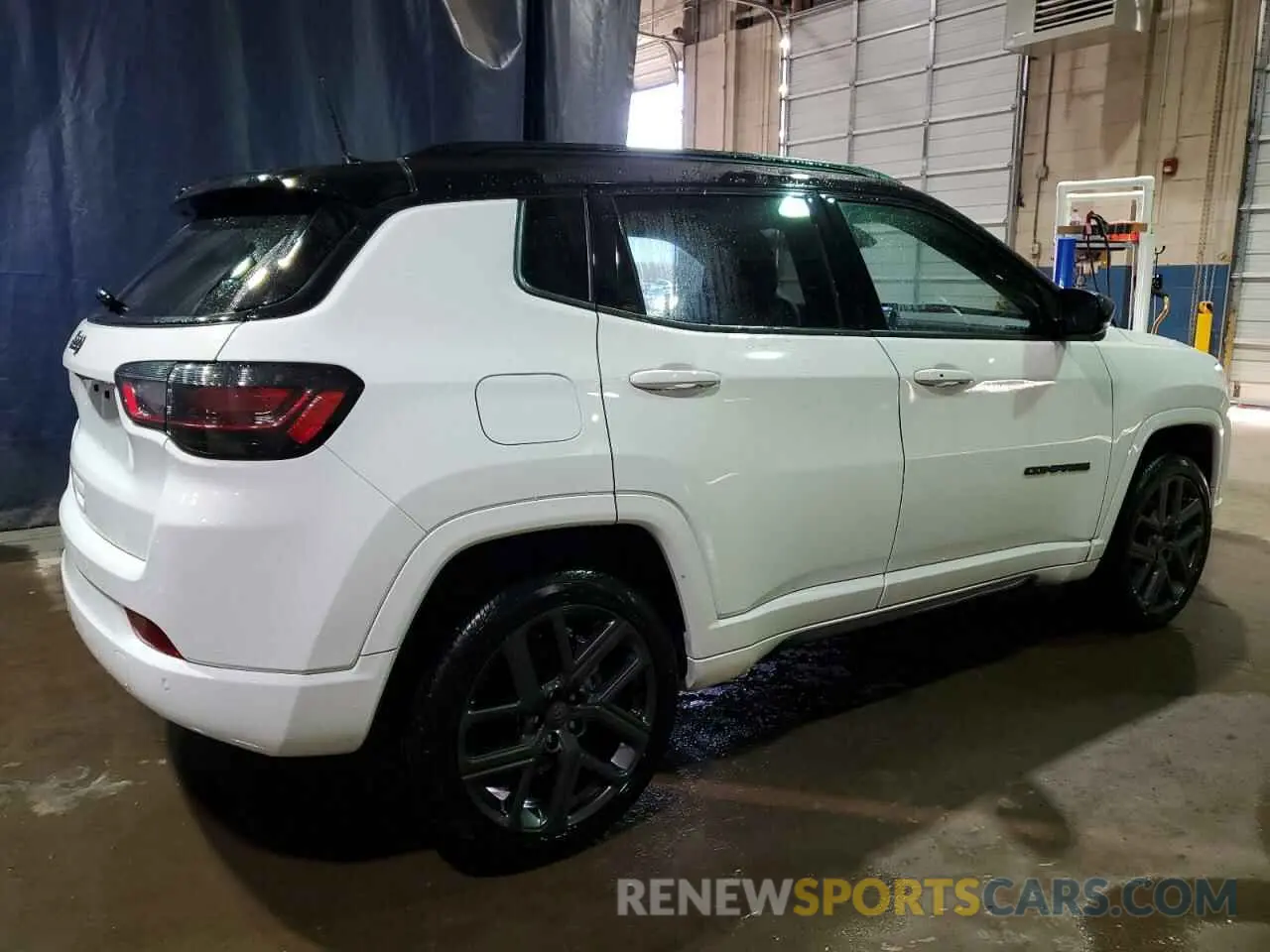 3 Photograph of a damaged car 3C4NJDCN9RT139819 JEEP COMPASS 2024