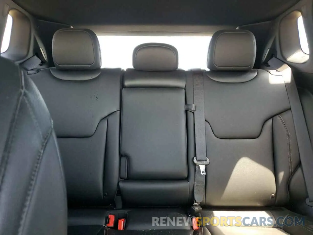 10 Photograph of a damaged car 3C4NJDCN9RT157236 JEEP COMPASS 2024