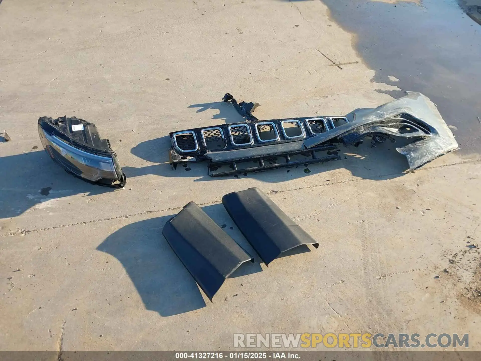 12 Photograph of a damaged car 3C4NJDCN9RT589163 JEEP COMPASS 2024