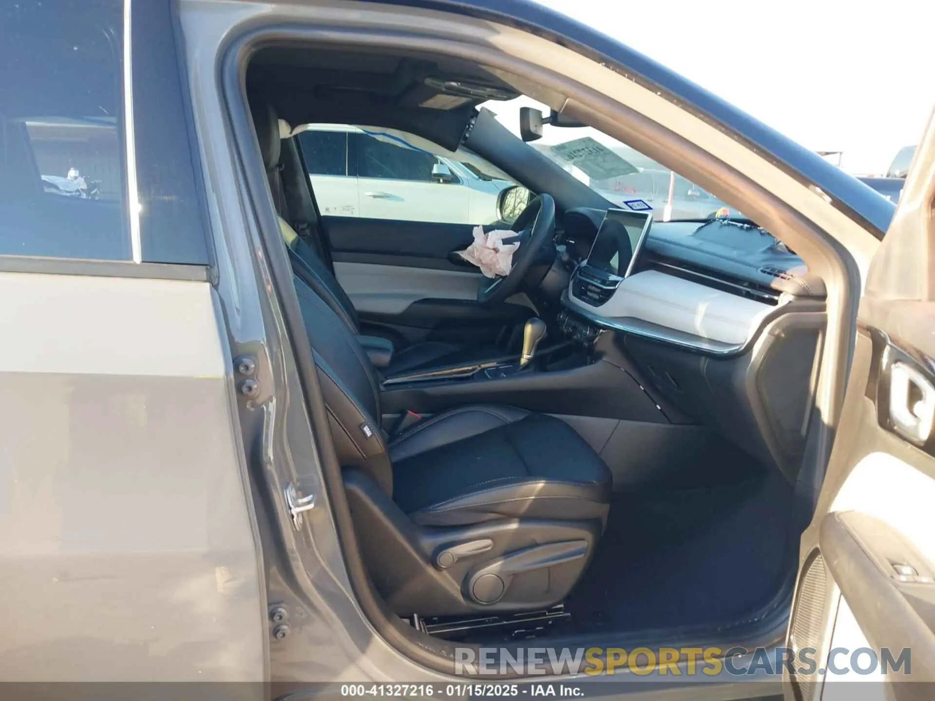 5 Photograph of a damaged car 3C4NJDCN9RT589163 JEEP COMPASS 2024