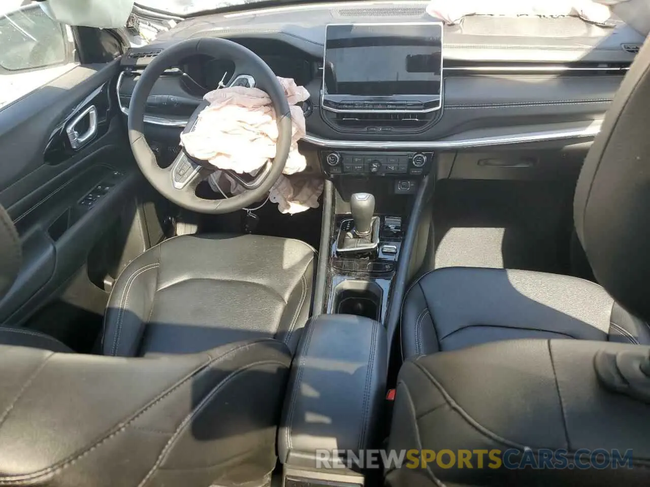 8 Photograph of a damaged car 3C4NJDCNXRT139876 JEEP COMPASS 2024
