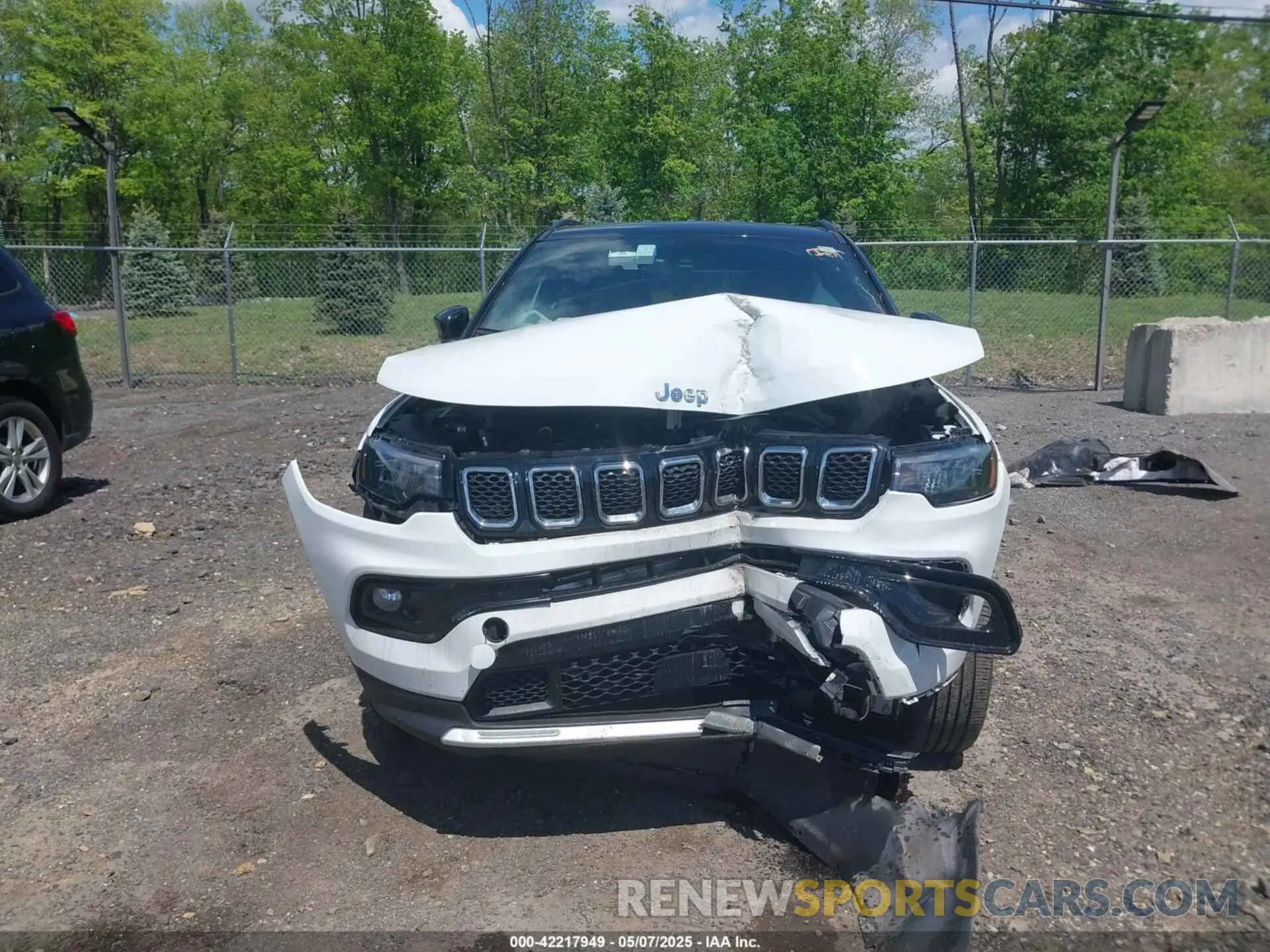 6 Photograph of a damaged car 3C4NJDCNXRT610750 JEEP COMPASS 2024