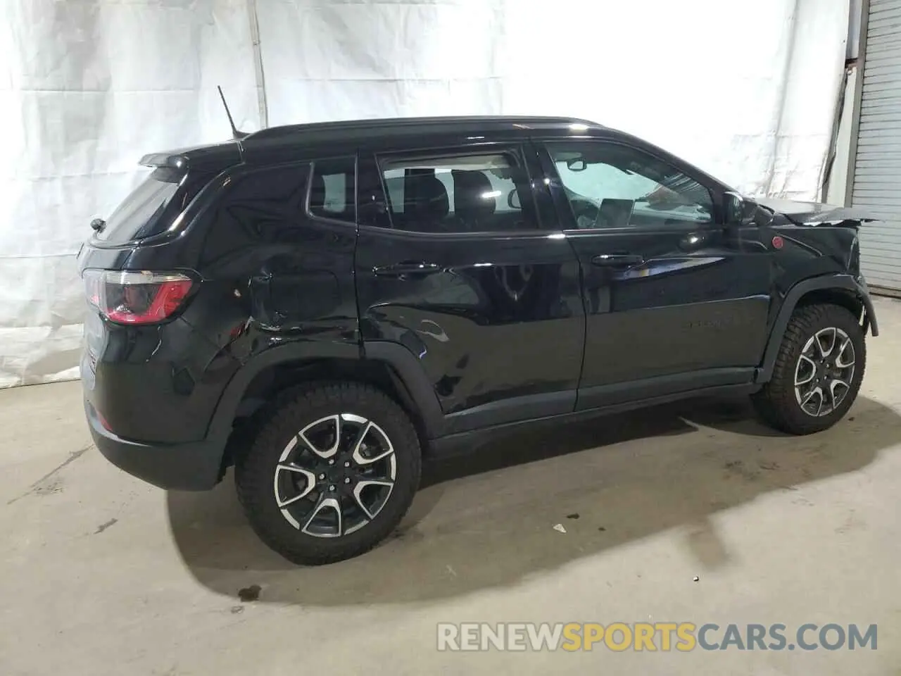 3 Photograph of a damaged car 3C4NJDDN0RT137052 JEEP COMPASS 2024