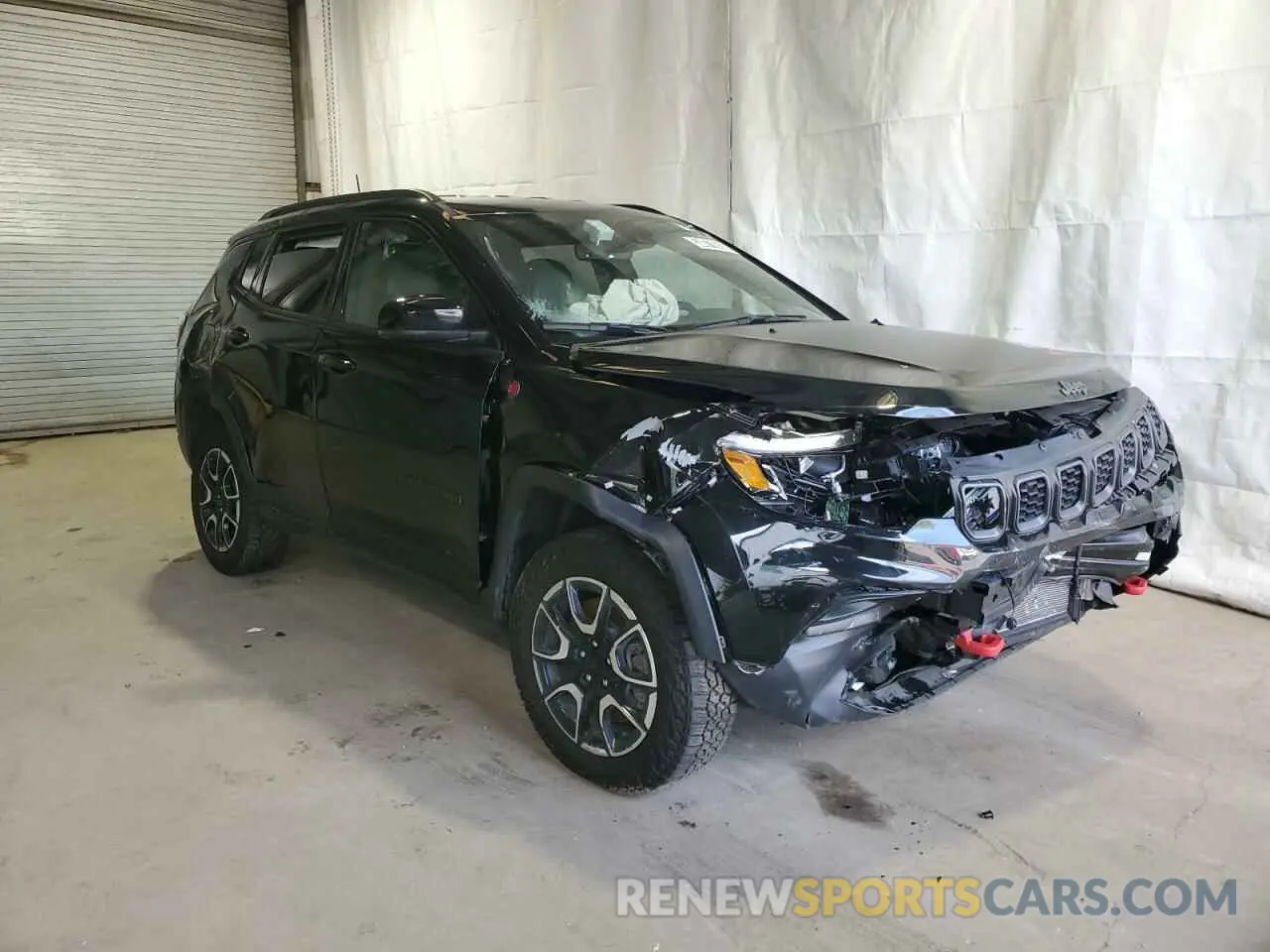 4 Photograph of a damaged car 3C4NJDDN0RT137052 JEEP COMPASS 2024
