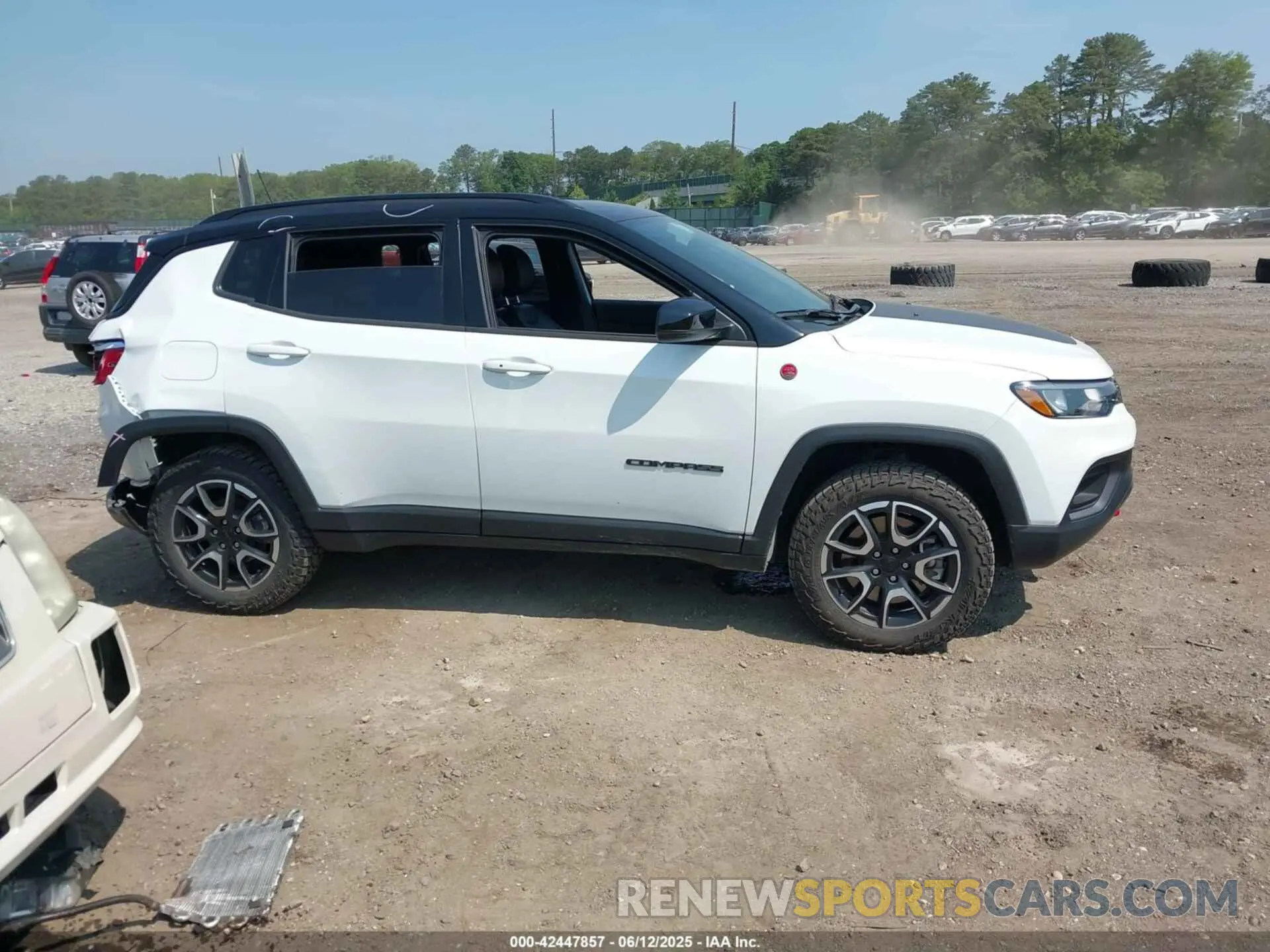 13 Photograph of a damaged car 3C4NJDDN2RT149493 JEEP COMPASS 2024