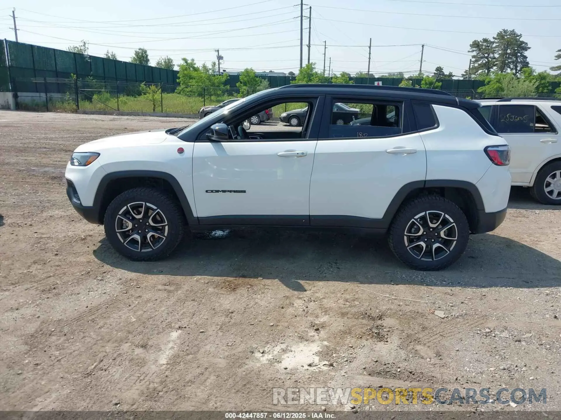 14 Photograph of a damaged car 3C4NJDDN2RT149493 JEEP COMPASS 2024