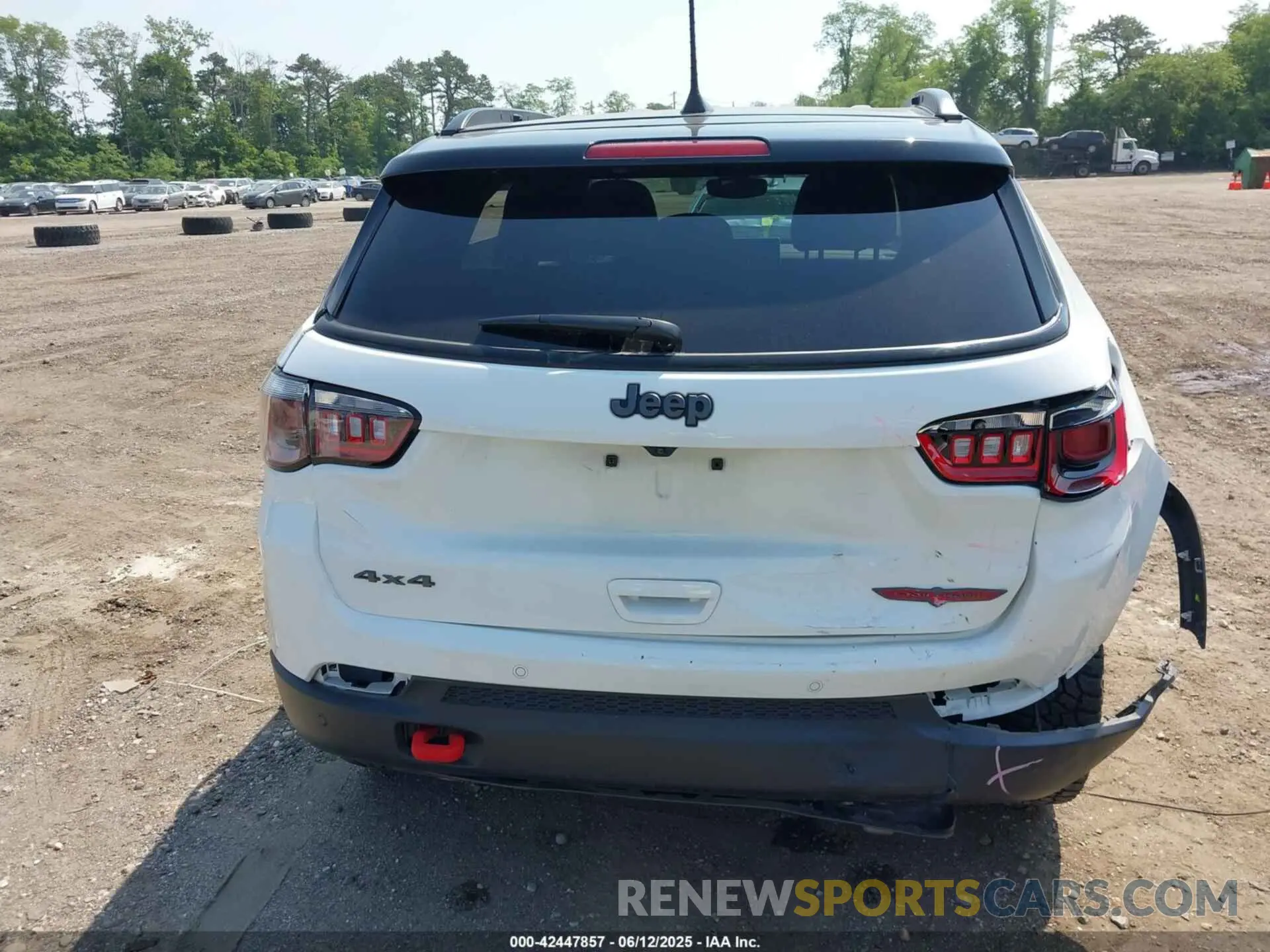 16 Photograph of a damaged car 3C4NJDDN2RT149493 JEEP COMPASS 2024