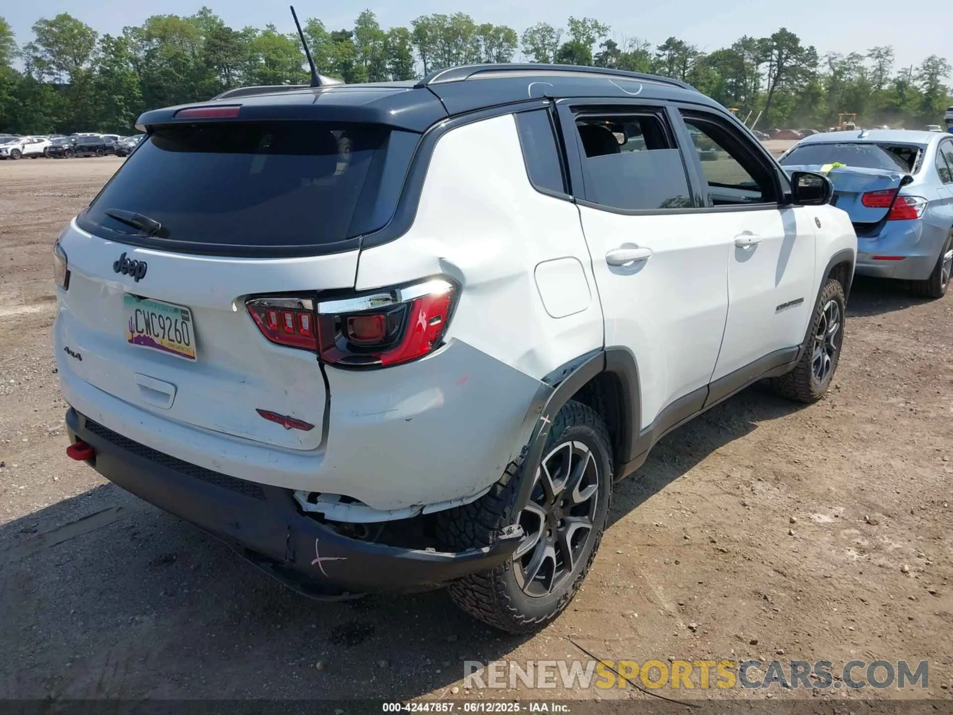 4 Photograph of a damaged car 3C4NJDDN2RT149493 JEEP COMPASS 2024