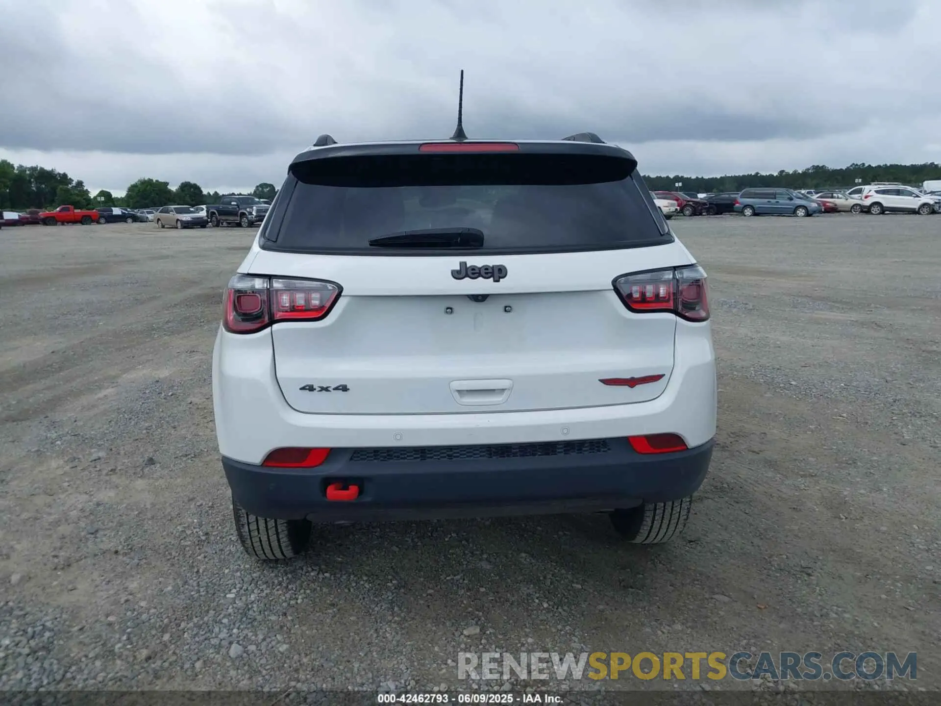 16 Photograph of a damaged car 3C4NJDDN2RT602771 JEEP COMPASS 2024