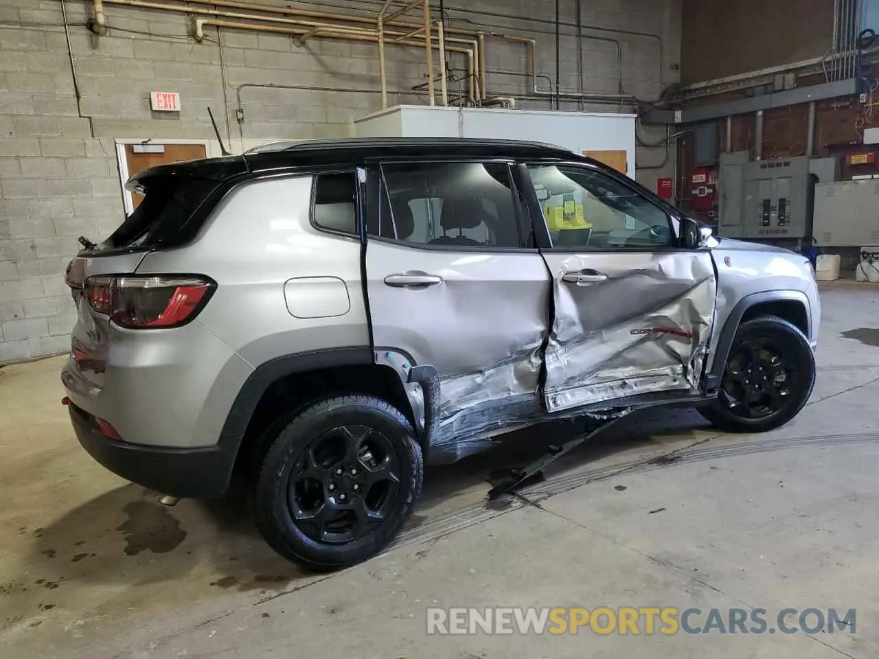 3 Photograph of a damaged car 3C4NJDDN3RT596527 JEEP COMPASS 2024