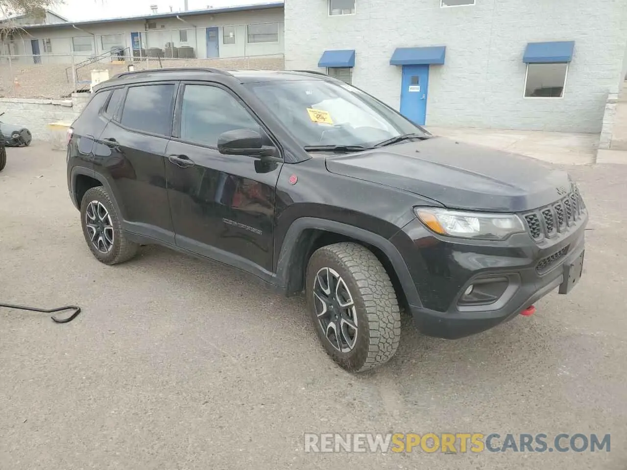 4 Photograph of a damaged car 3C4NJDDN6RT137413 JEEP COMPASS 2024
