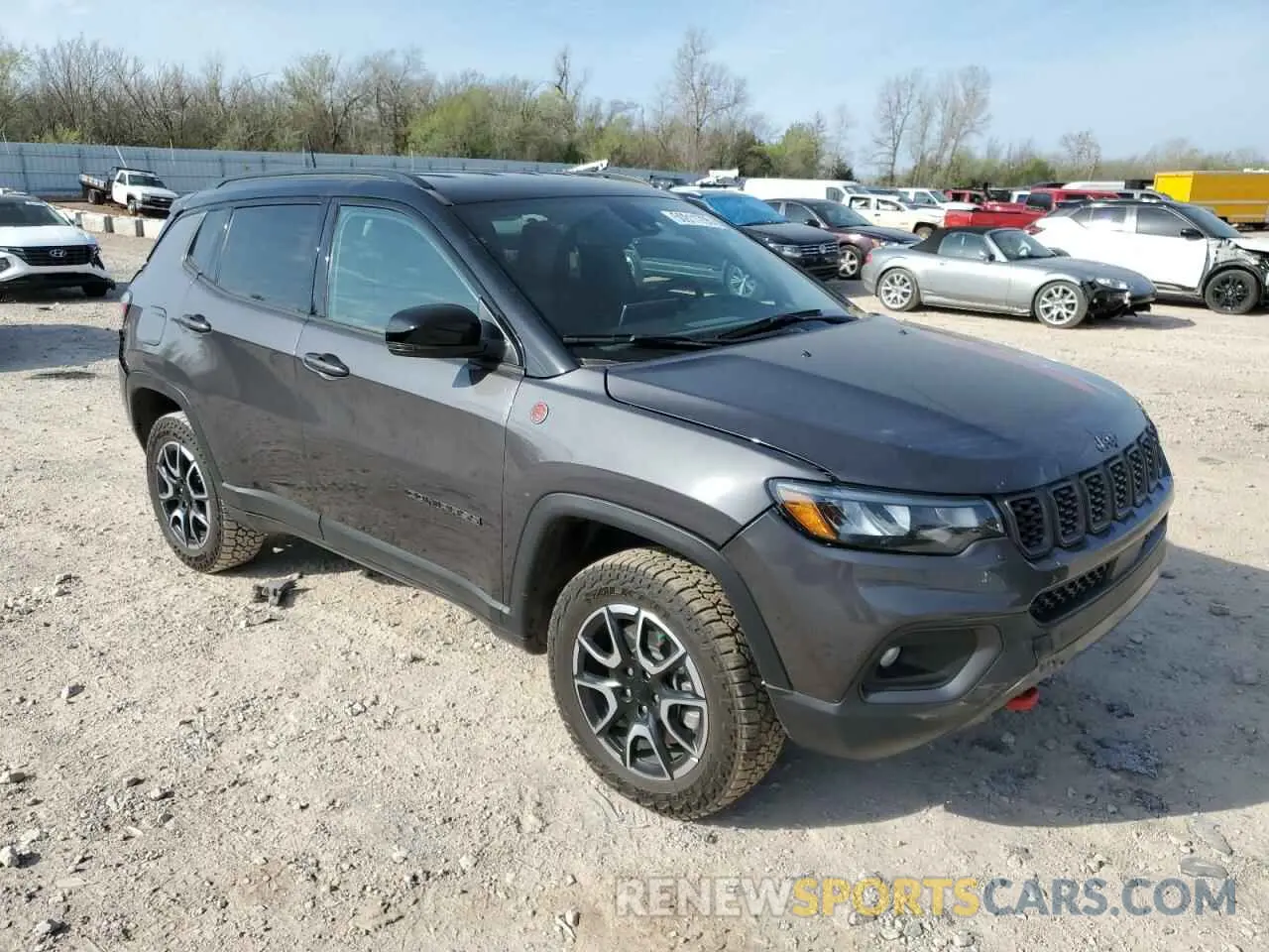 4 Photograph of a damaged car 3C4NJDDN7RT156682 JEEP COMPASS 2024