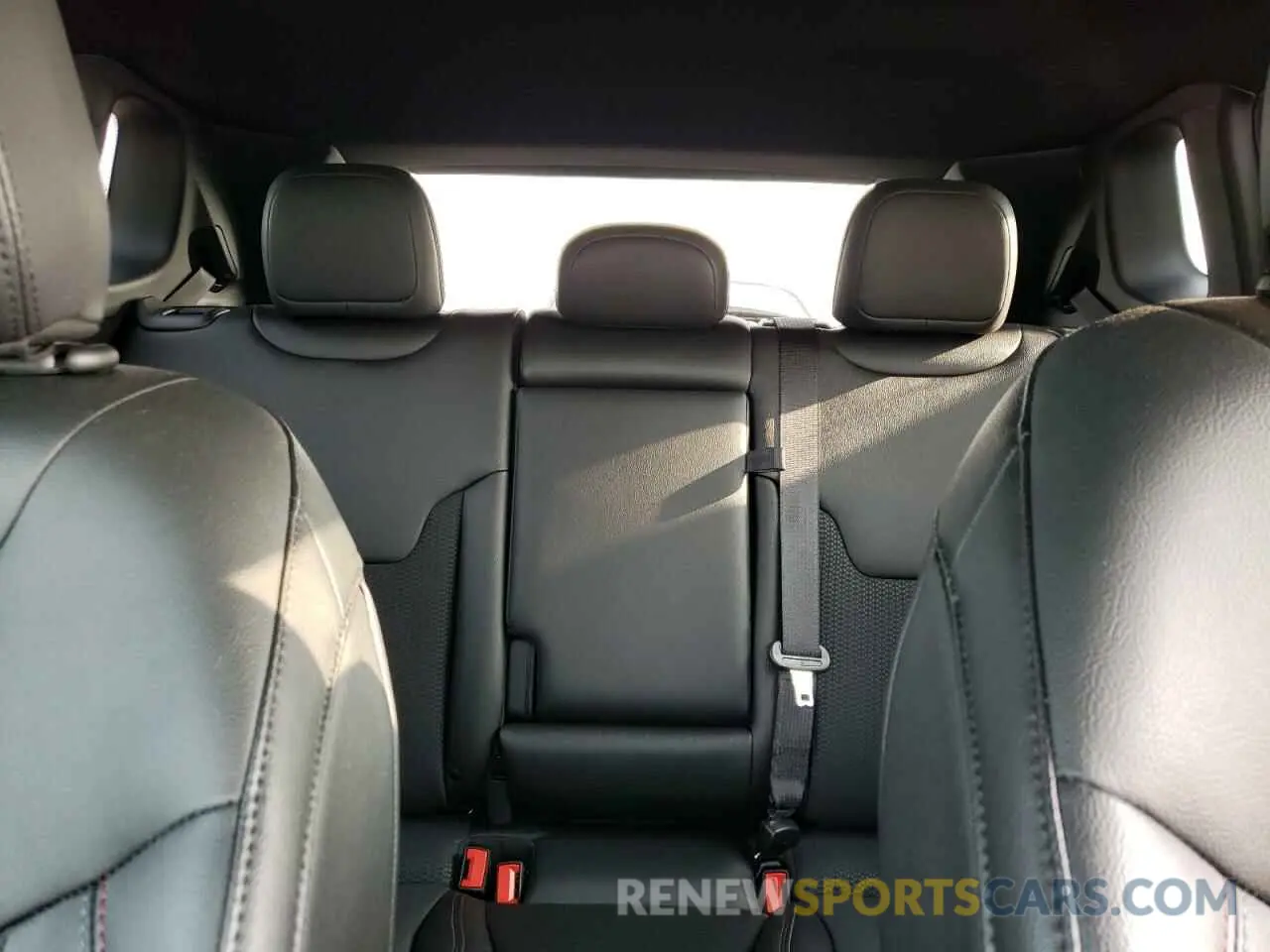 10 Photograph of a damaged car 3C4NJDDN8RT130513 JEEP COMPASS 2024