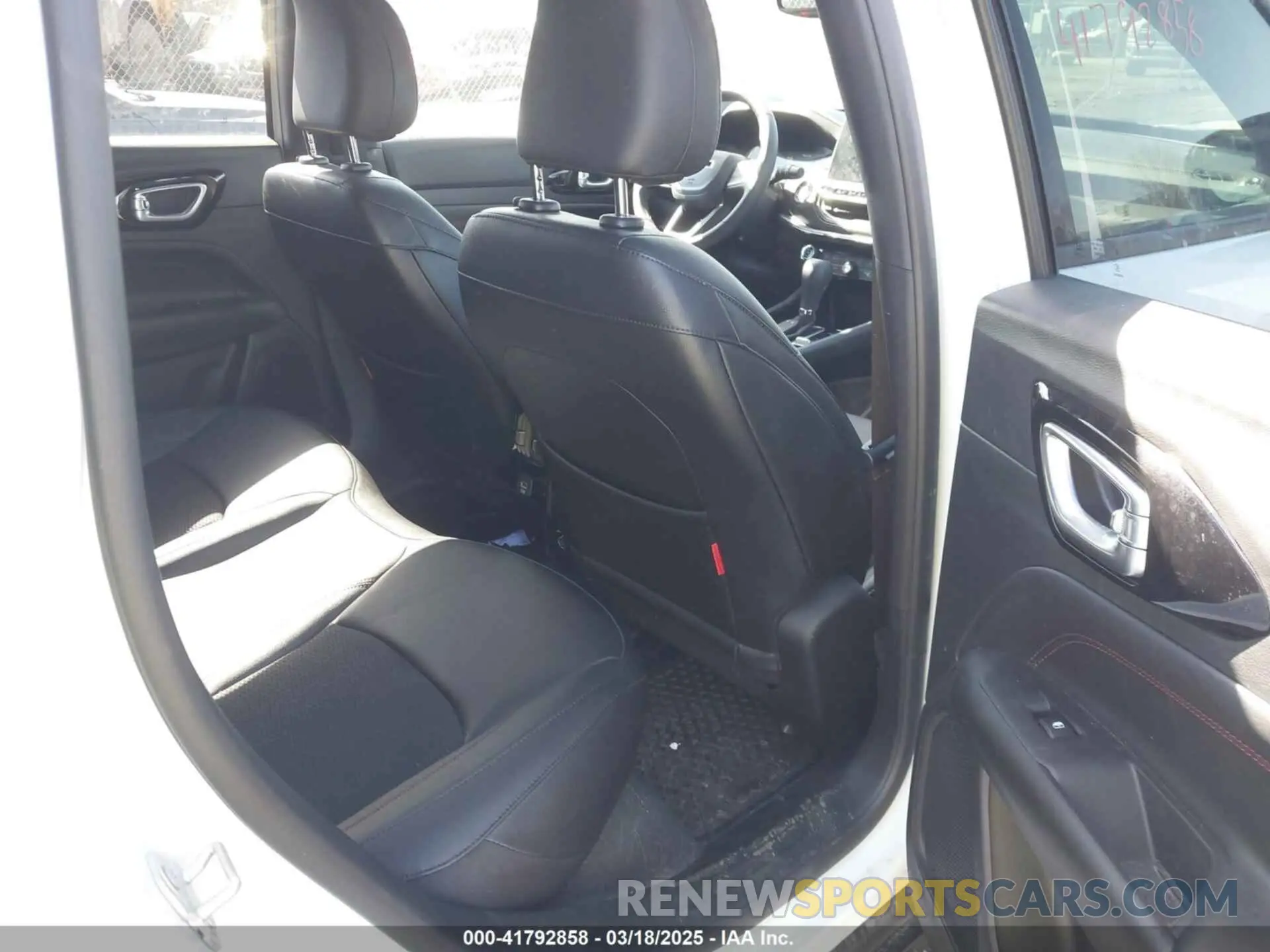 8 Photograph of a damaged car 3C4NJDDN9RT140998 JEEP COMPASS 2024